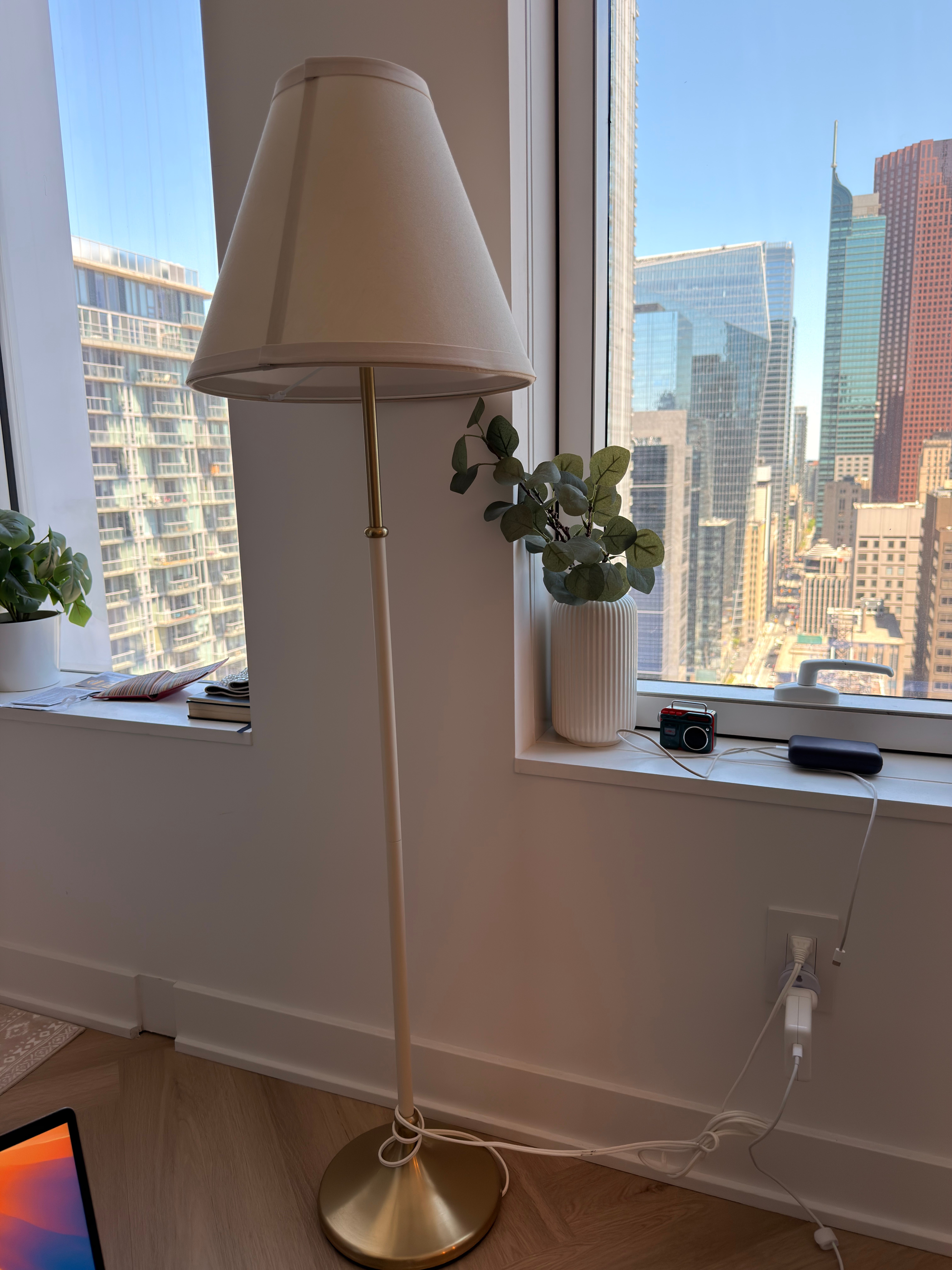 IKEA Floor Lamp (Brass/Beige) – Excellent Condition - photo 3