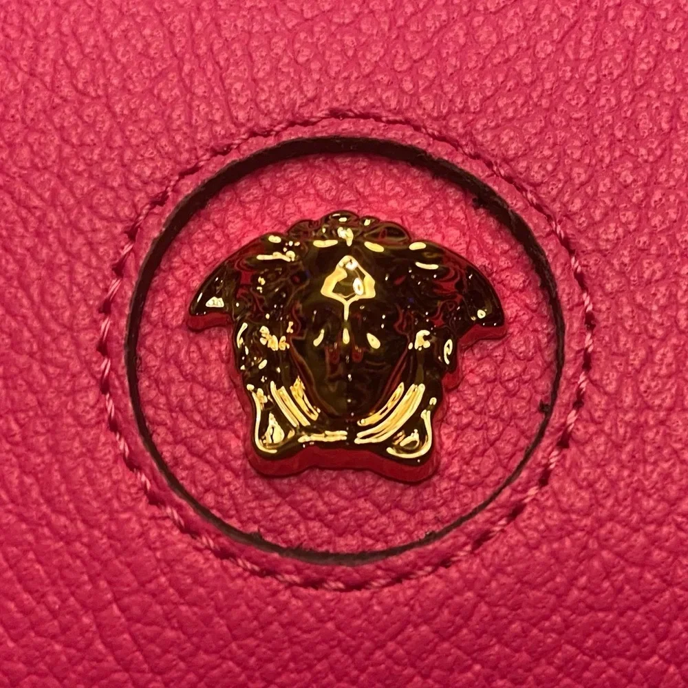 Versace Fuxia Textured Calf Leather Card Case w/ Keychain - photo 5