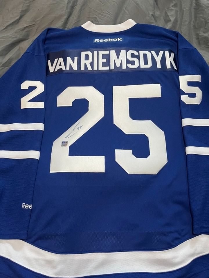 Maple Leafs Jersey - Autographed by JVR - Brand New with Tags - photo 2