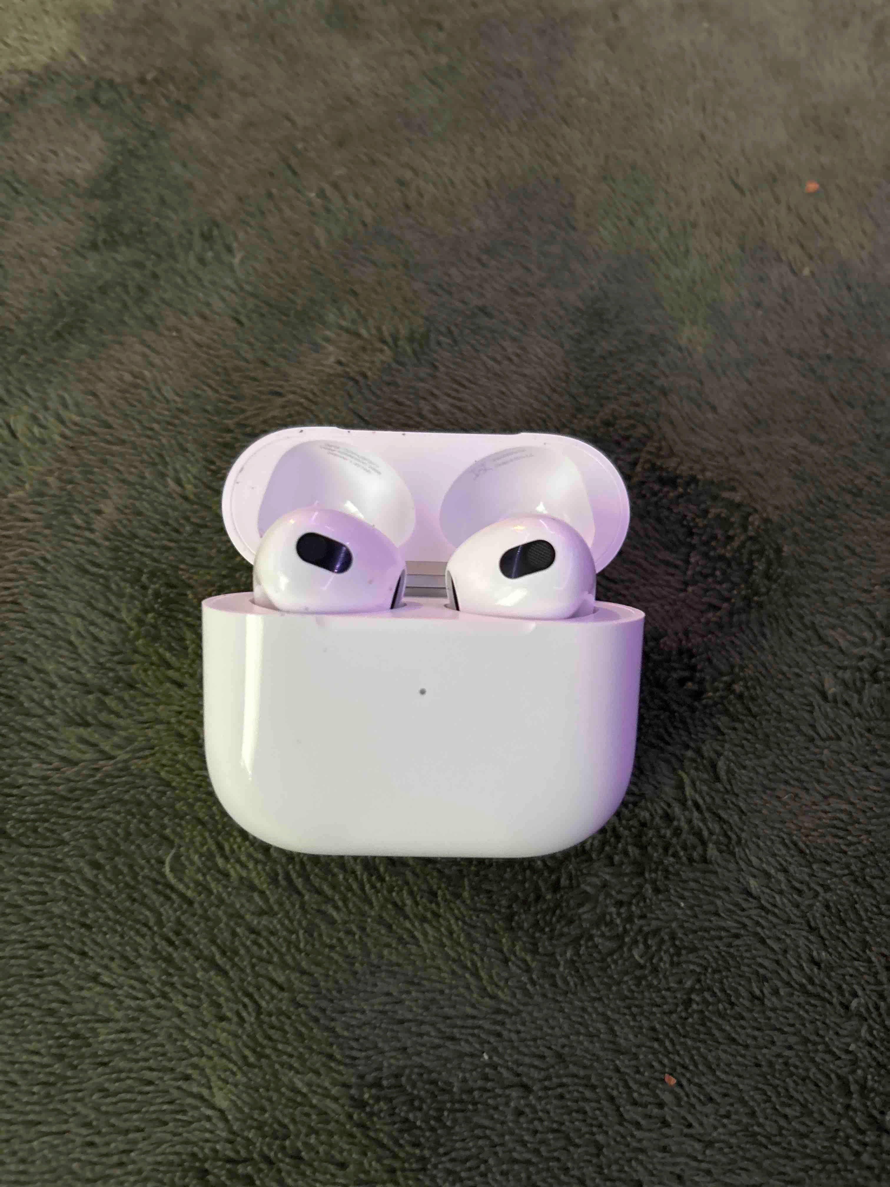 Apple AirPods 3rd Generation Charging Case - photo 2