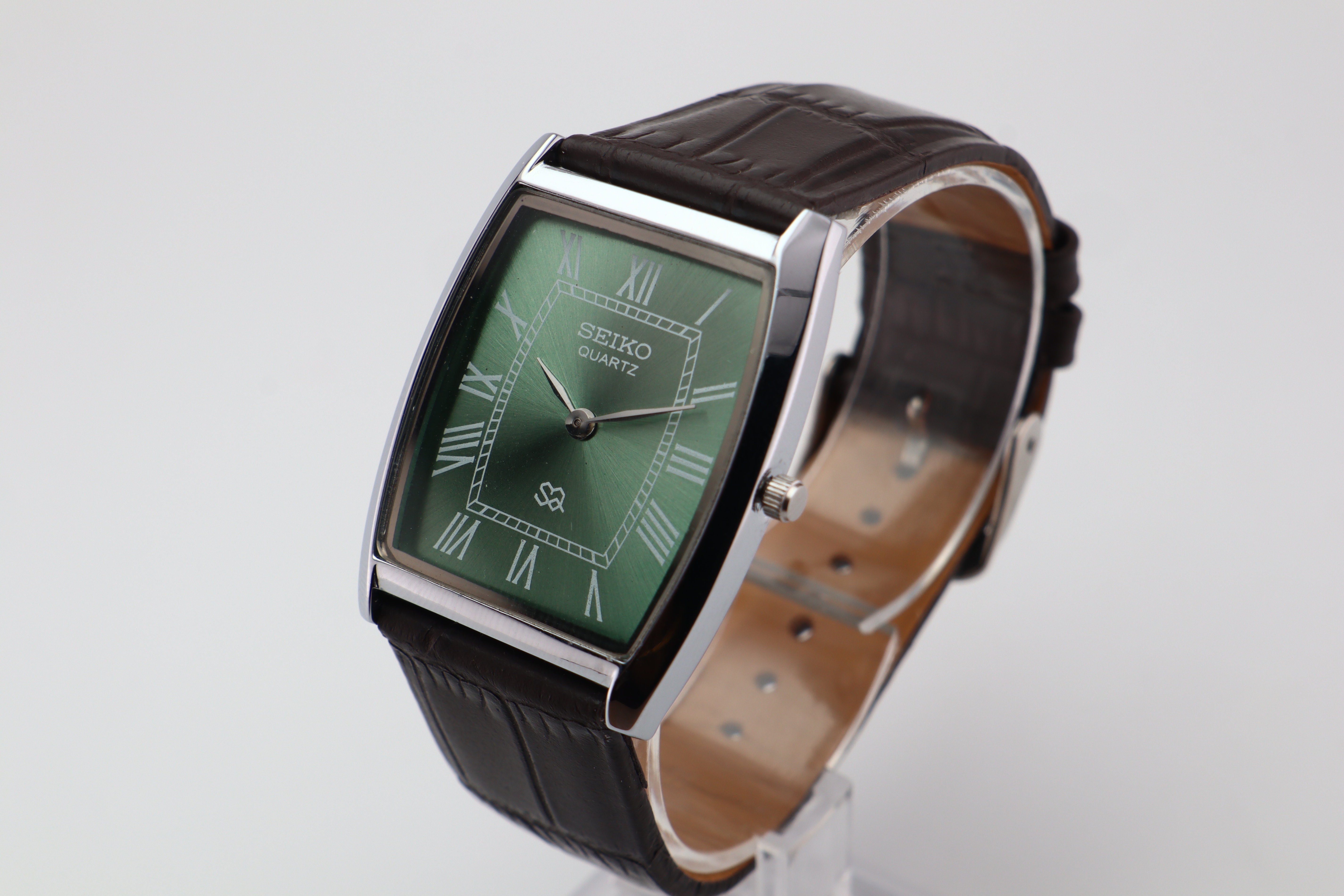 Refurbished Vintage Barrel Tank Men’s Watch - photo 3