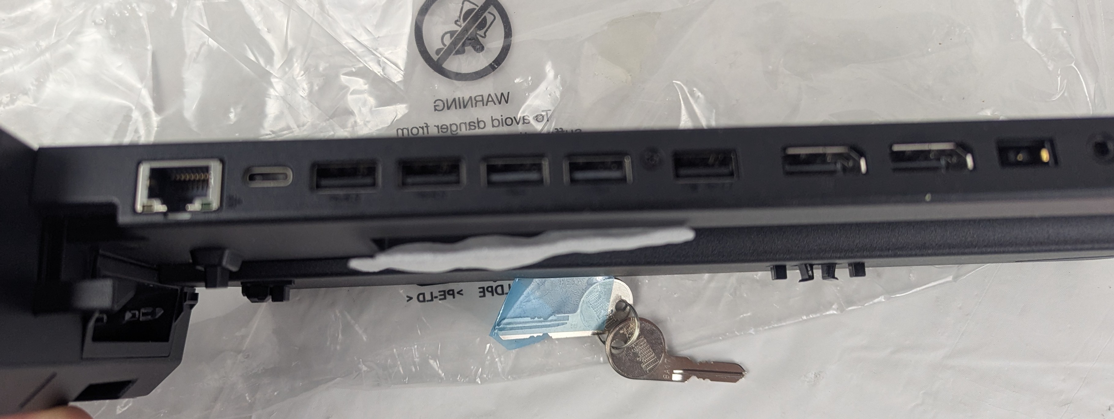 Lenovo SD20Q11987 01HY747 ThinkPad Pro Docking Station with keys - photo 2