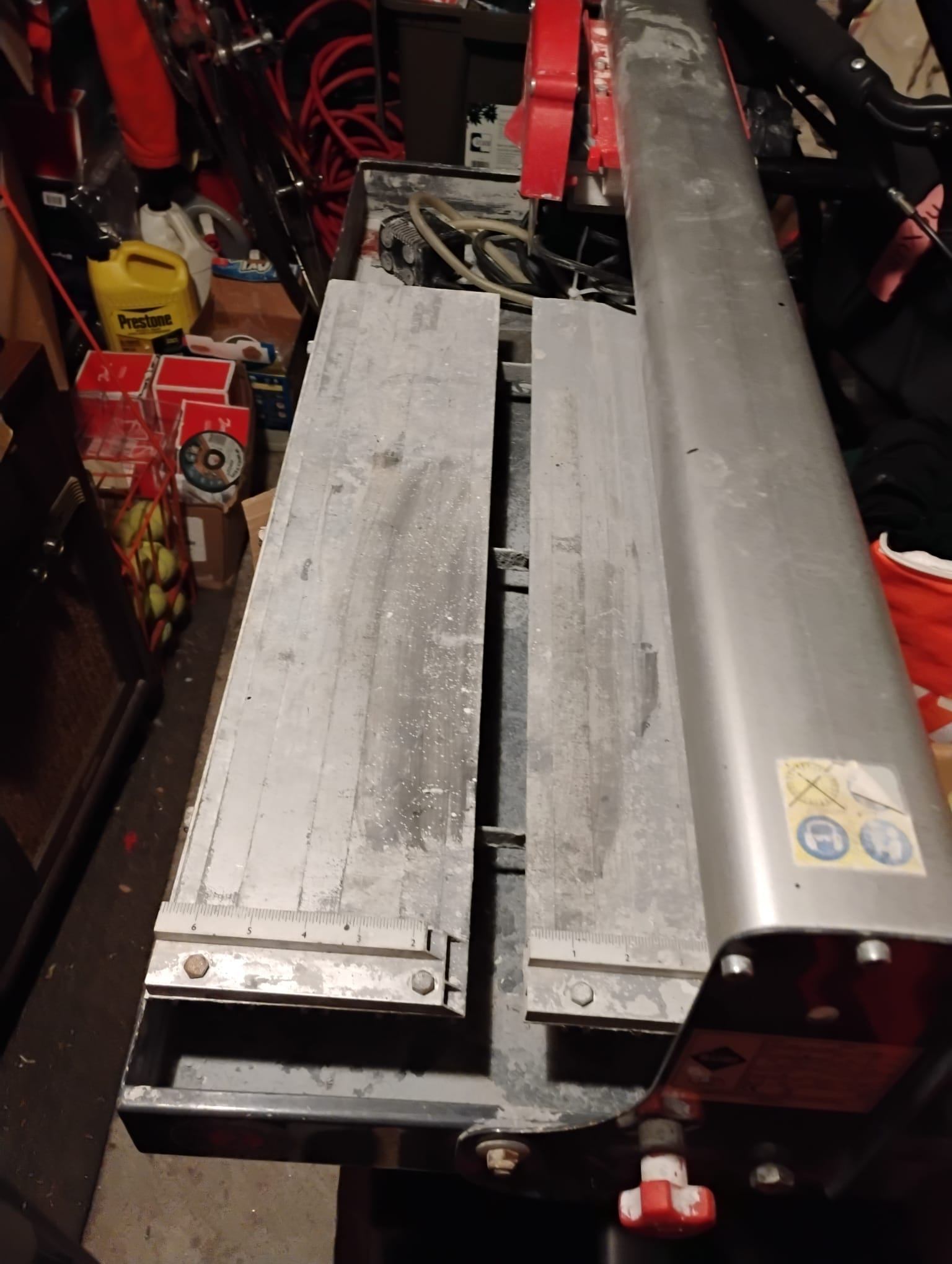 Rubi Diamant DU-200-BL 120V Tile Saw with 8-inch Blade w/Stand - photo 2