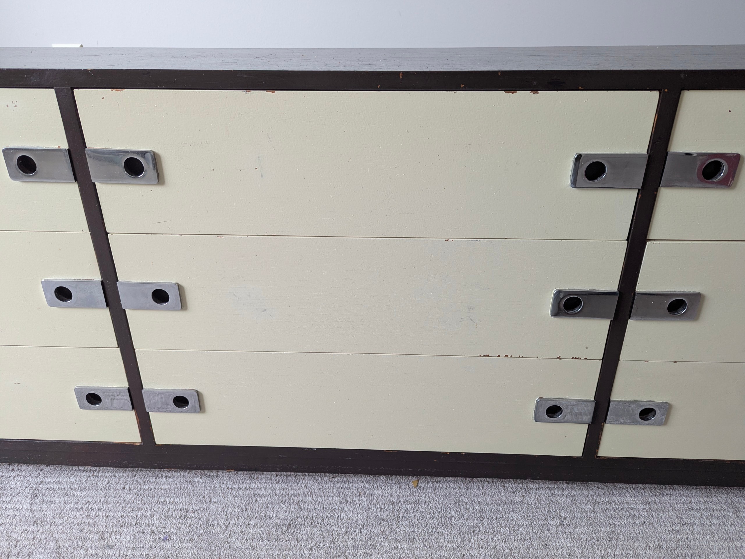 9 drawer Mid-Century Modern dresser - photo 3