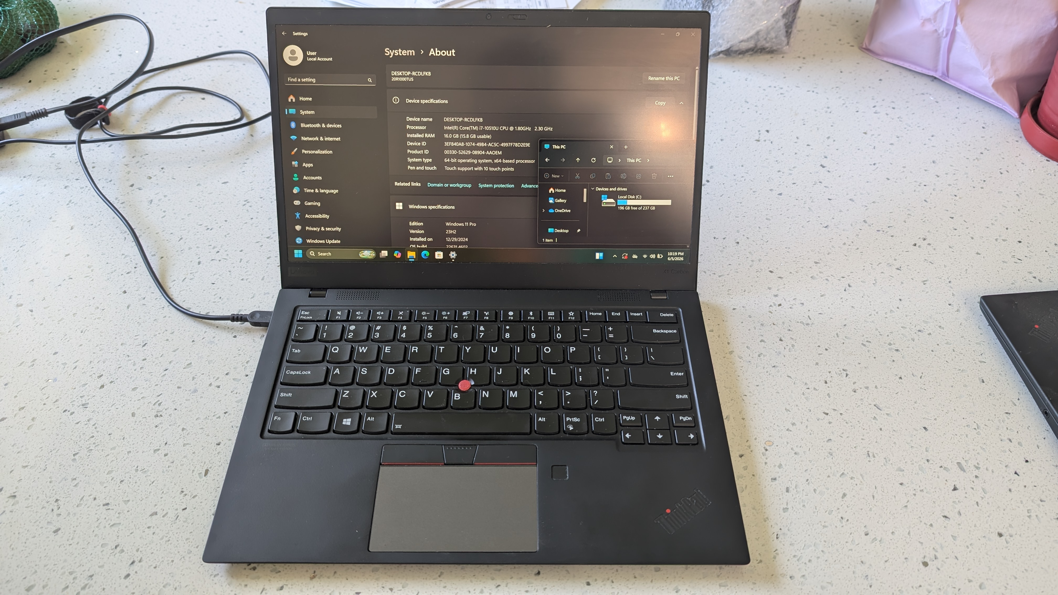 Lenovo X1 Carbon Laptop (ThinkPad) - Type 20R1