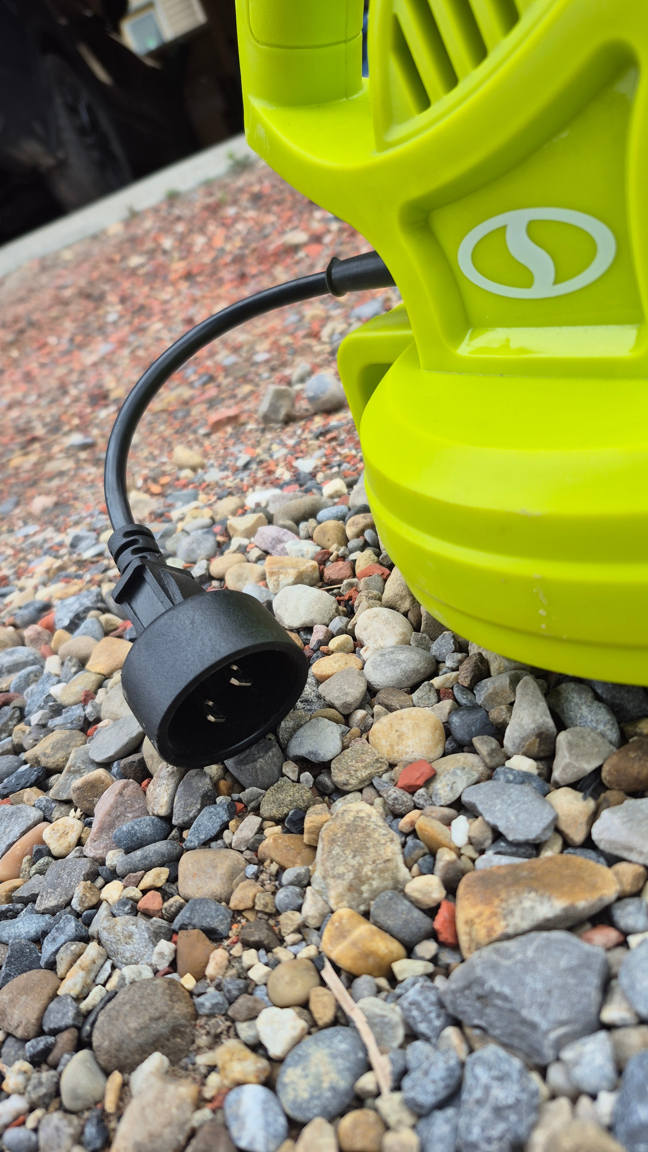 Sun Joe Electric Leaf Blower - photo 3