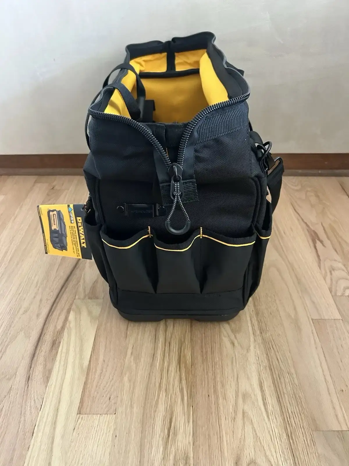 🔥🔥BrandNew DEWALT 20 in. PRO Open Mouth Tool Bag - photo 3