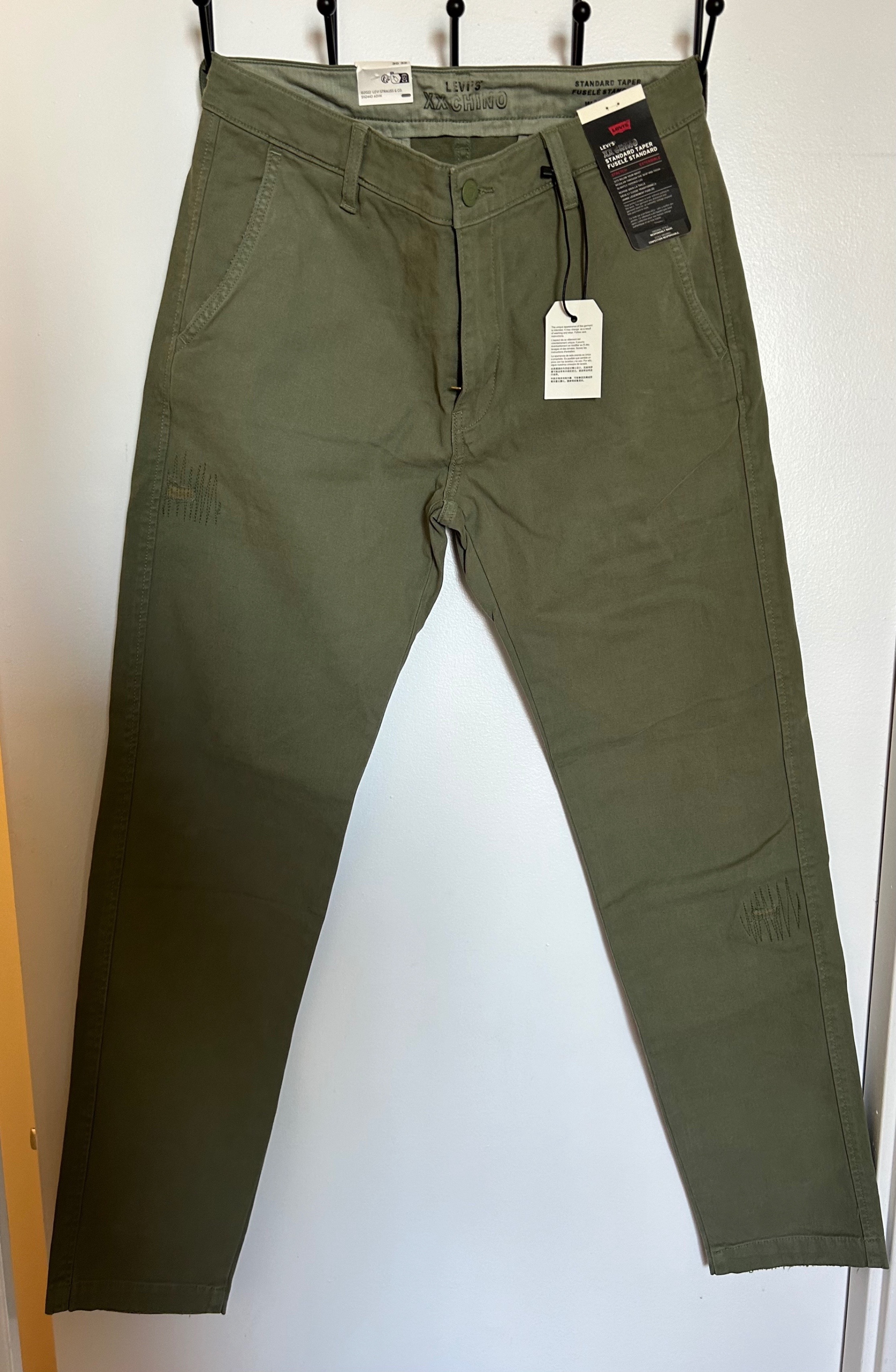Levi's Chino Standard Taper Fit Green, 30W x 32L, BNWT