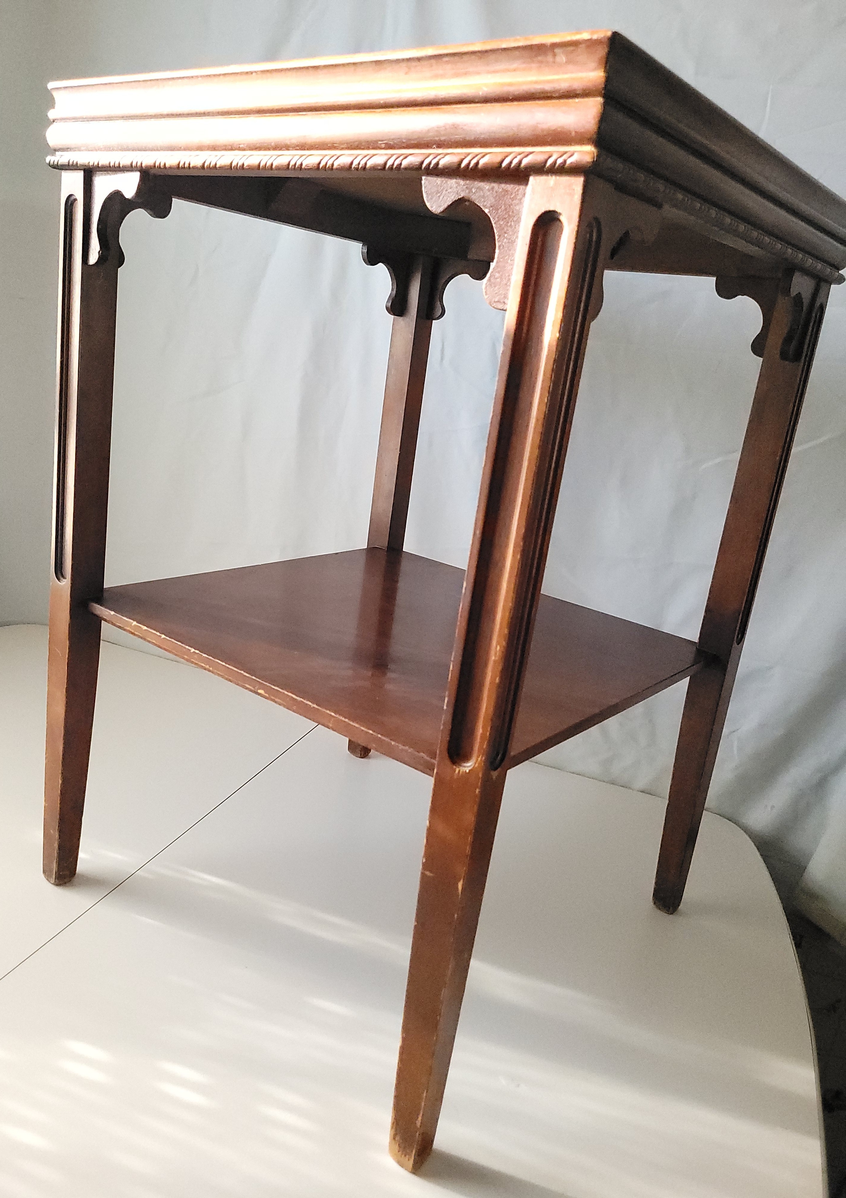 1930s Mahogany Two-Tier Side Table - 18" x 18" x 26" - photo 5