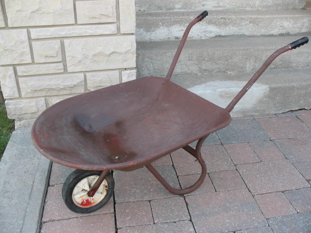 All Metal Mid-Size Wheelbarrow - photo 2