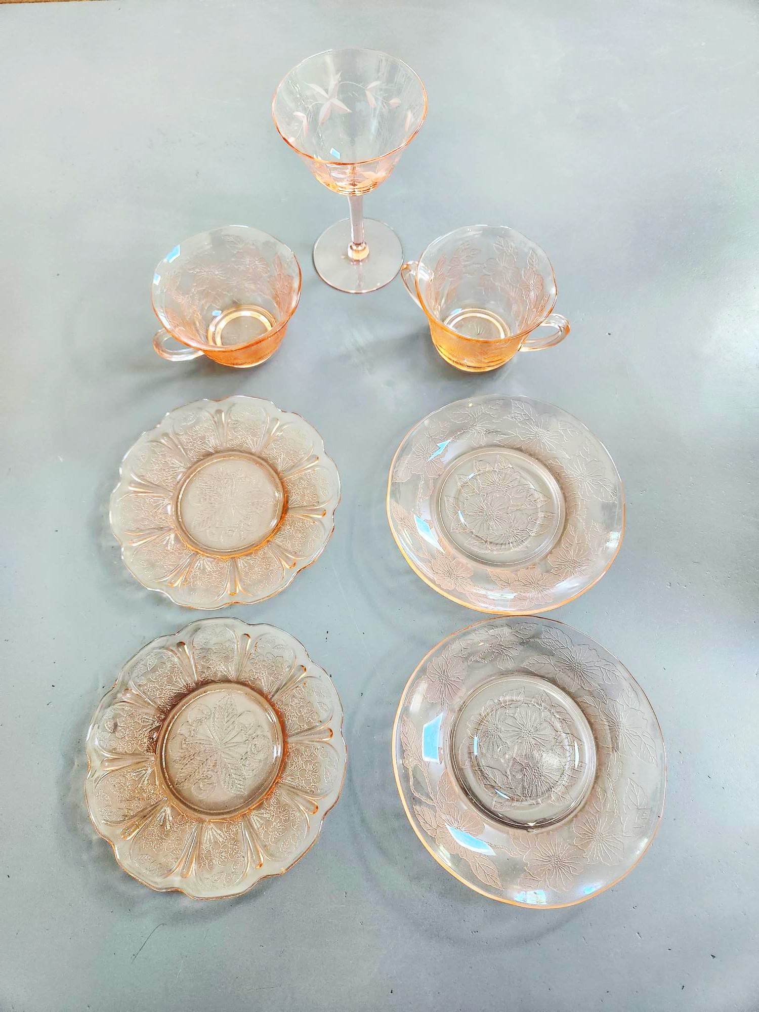 Assorted Lot of Pink Depression Ware (7 Pieces)
