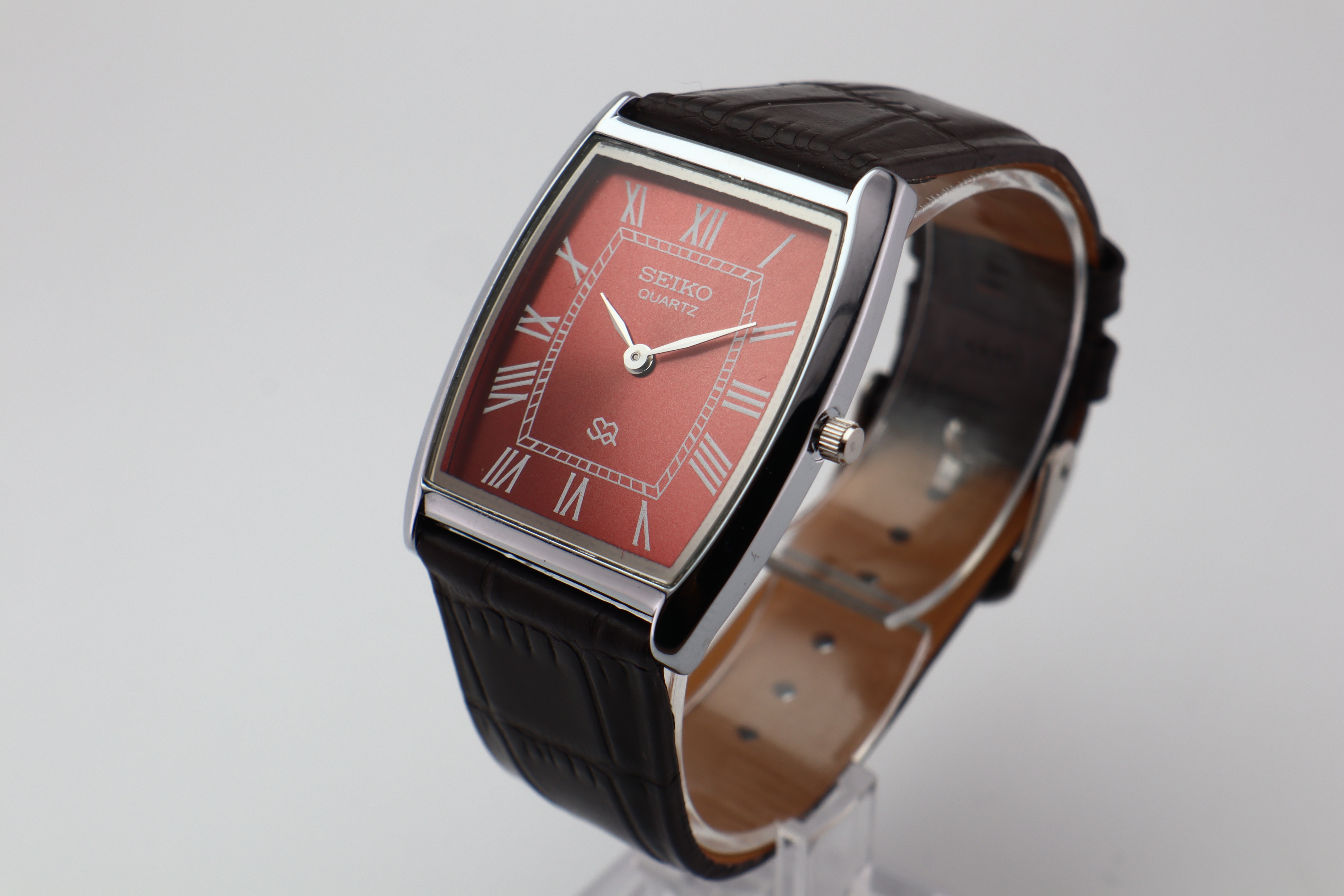 Refurbished Vintage Barrel Tank Men’s Watch - photo 3