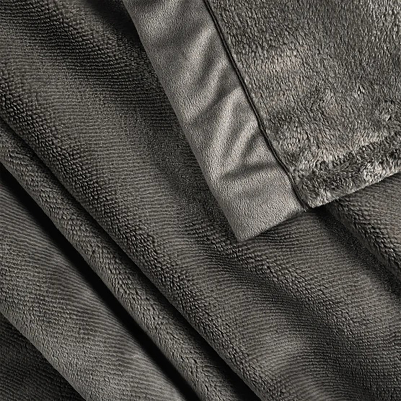 Kirkland Signature Plush Blanket - Like New - photo 4