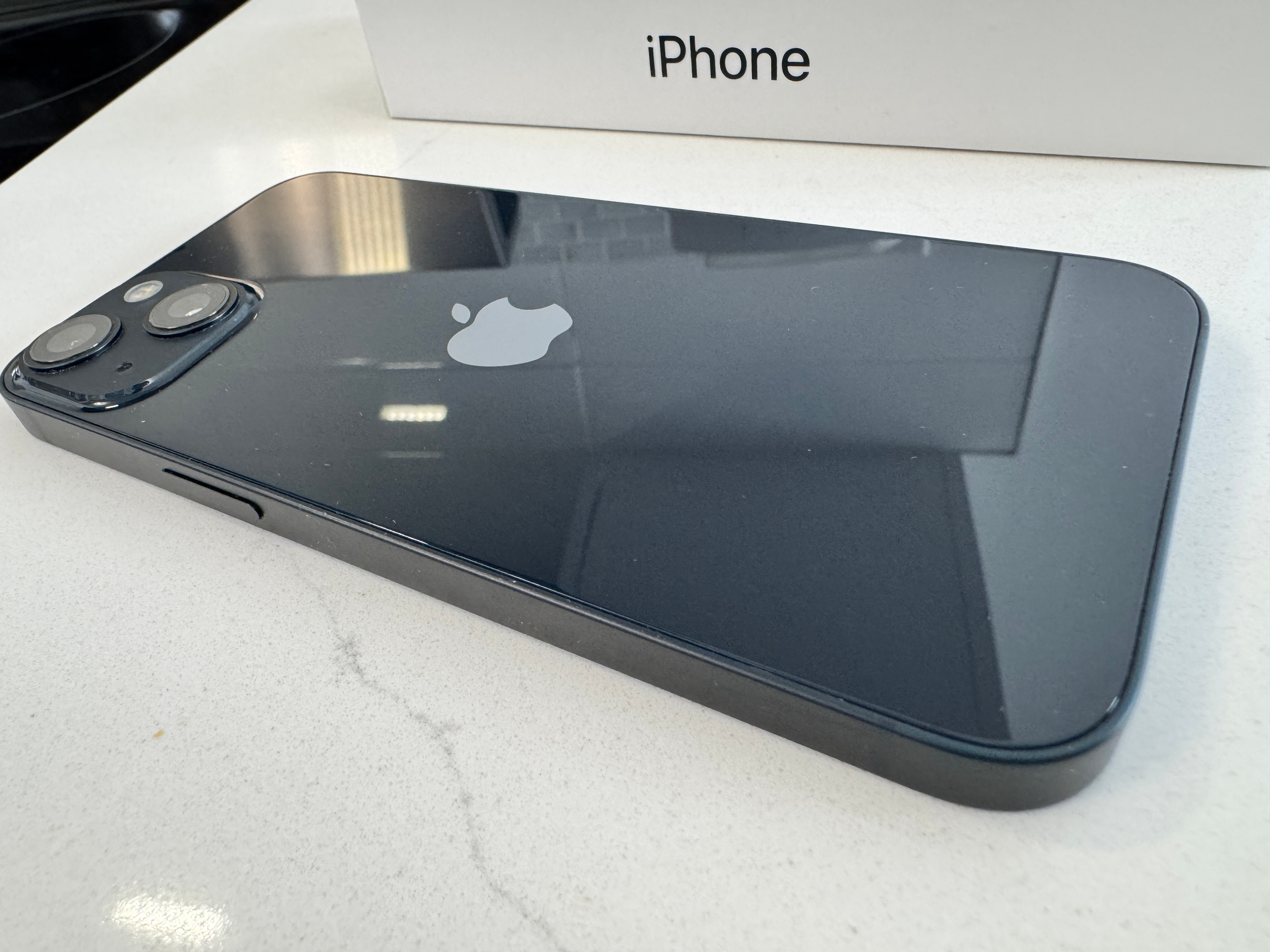 Apple iPhone 13 128GB Midnight A2631 w/ Box - photo 5