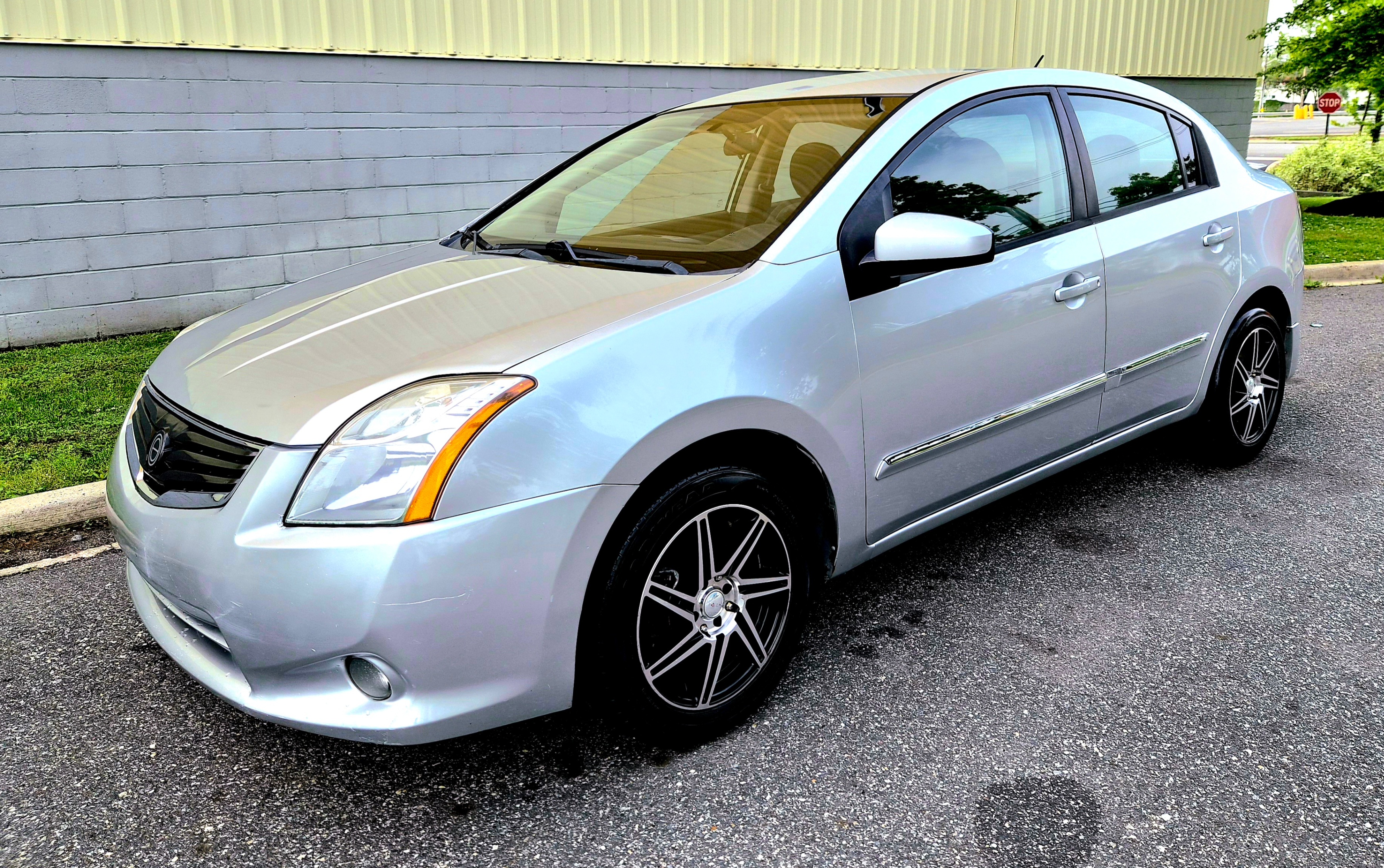 2012 Nissan Sentra 4 cylinders - photo 2