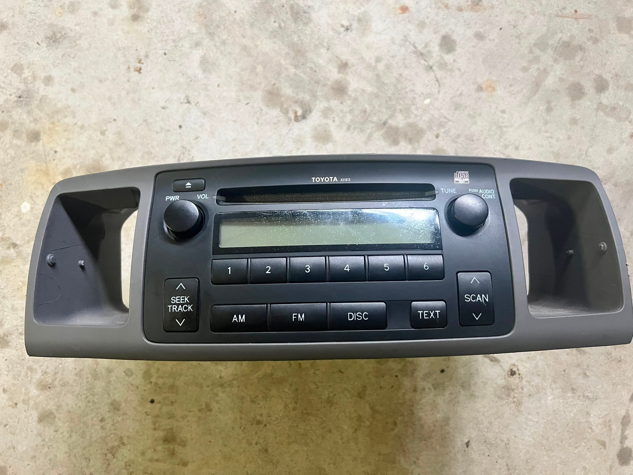 OEM Toyota Corolla/Matrix Radio CD Player (2003-2008) - A51813