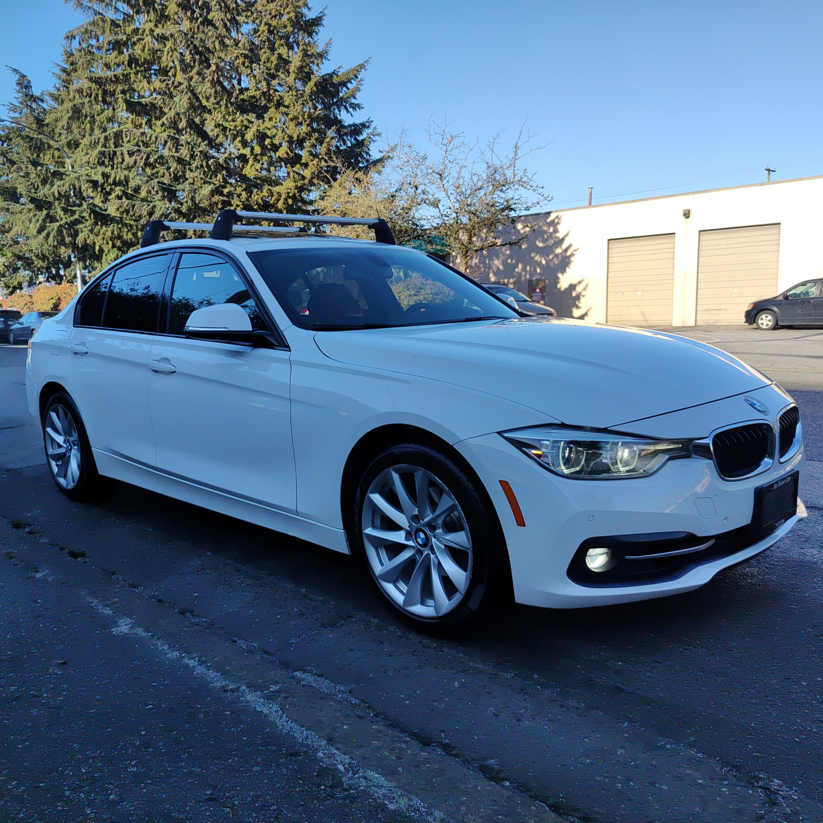 2017 BMW 330i XDrive Sedan Automatic Local BC Car 136,000 KM - photo 3