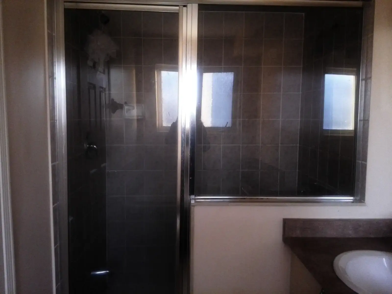 York Uni. 1 room with private washroom - photo 5