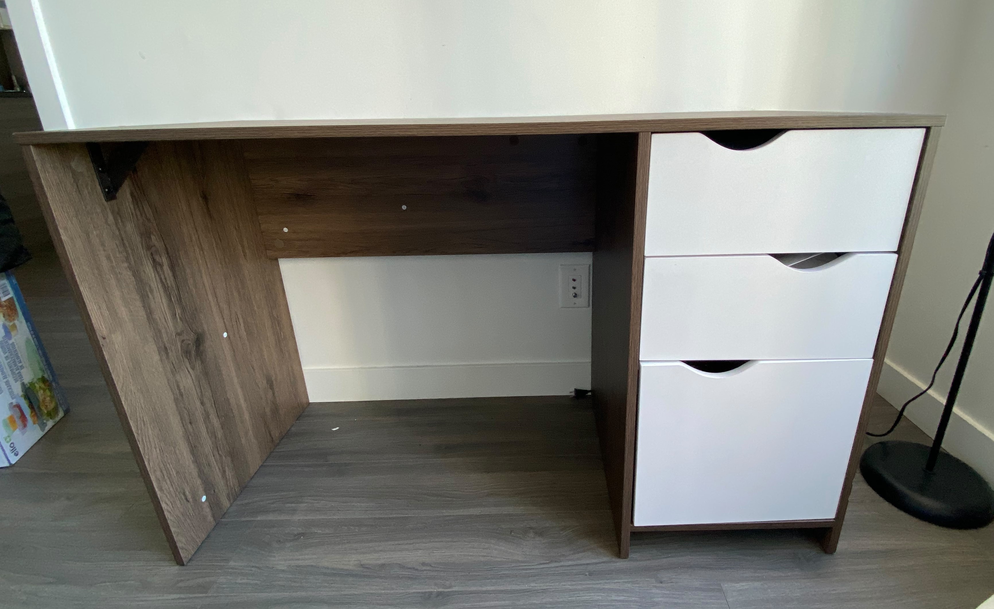 Walmart Computer Desk / Office Desk – Move-Out Sale - photo 4