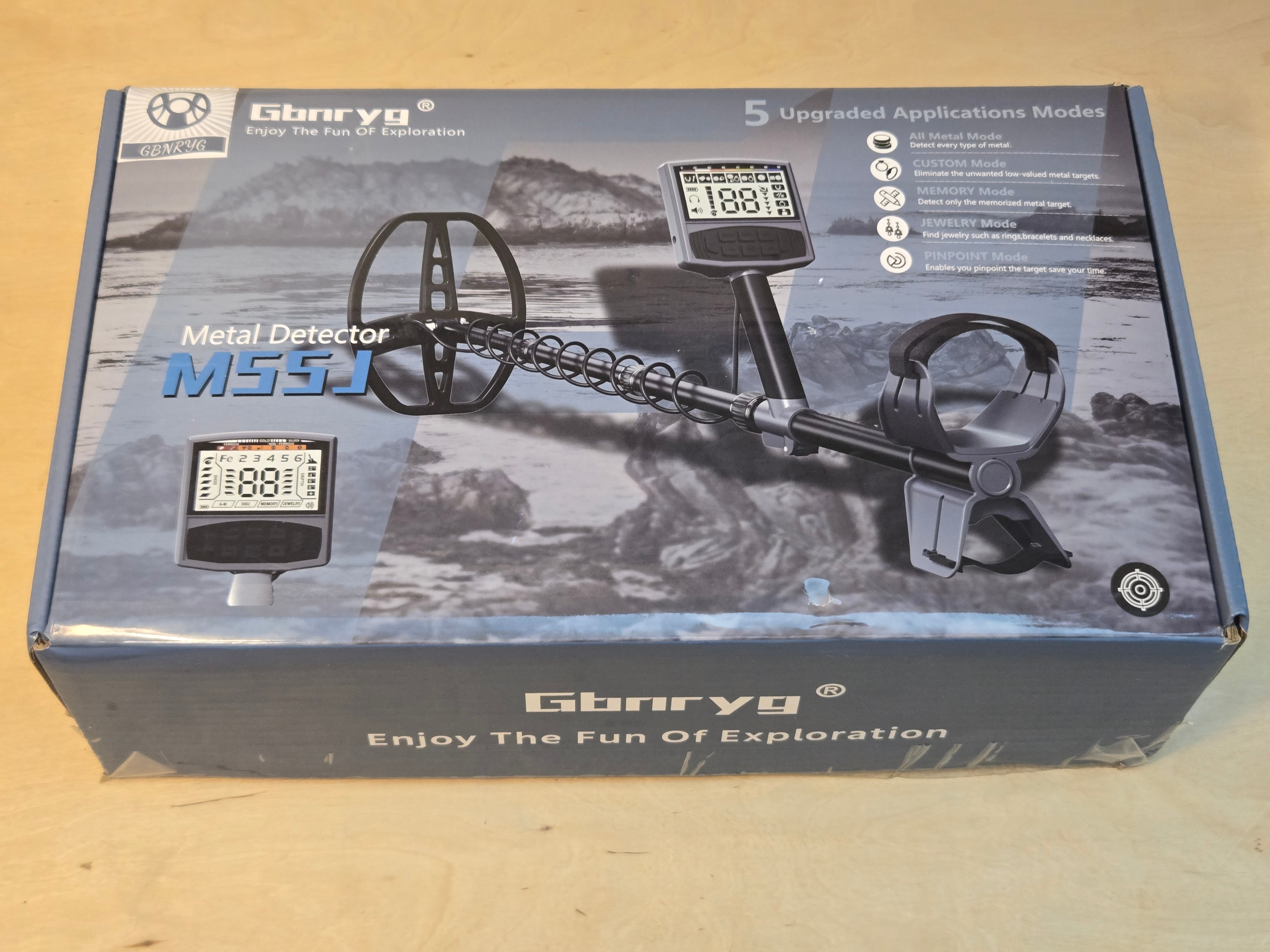 Gbnryg M55J metal detector.