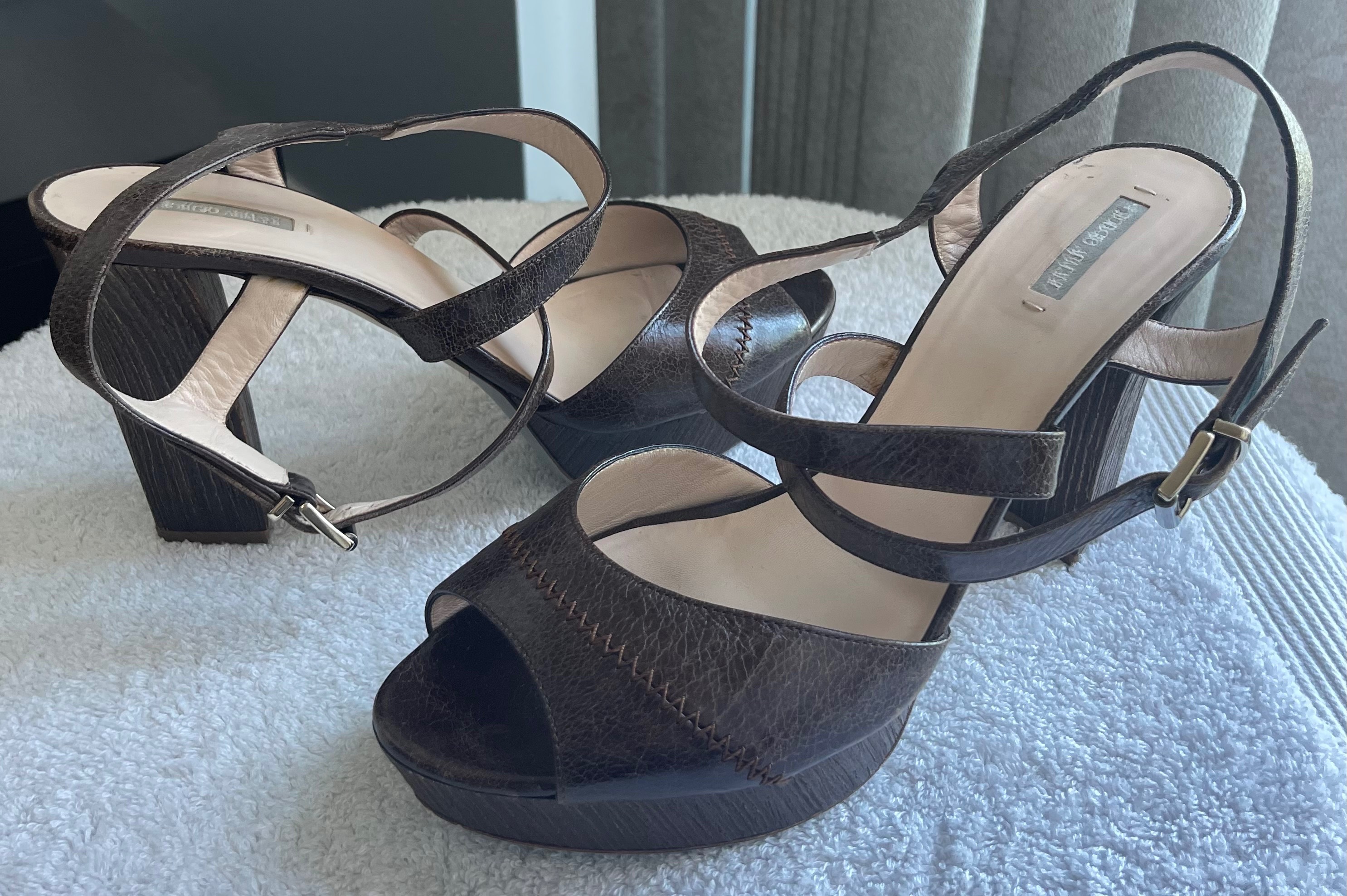 Authentic Giorgio Armani Brown Leather Block Heels (Size 39.5)