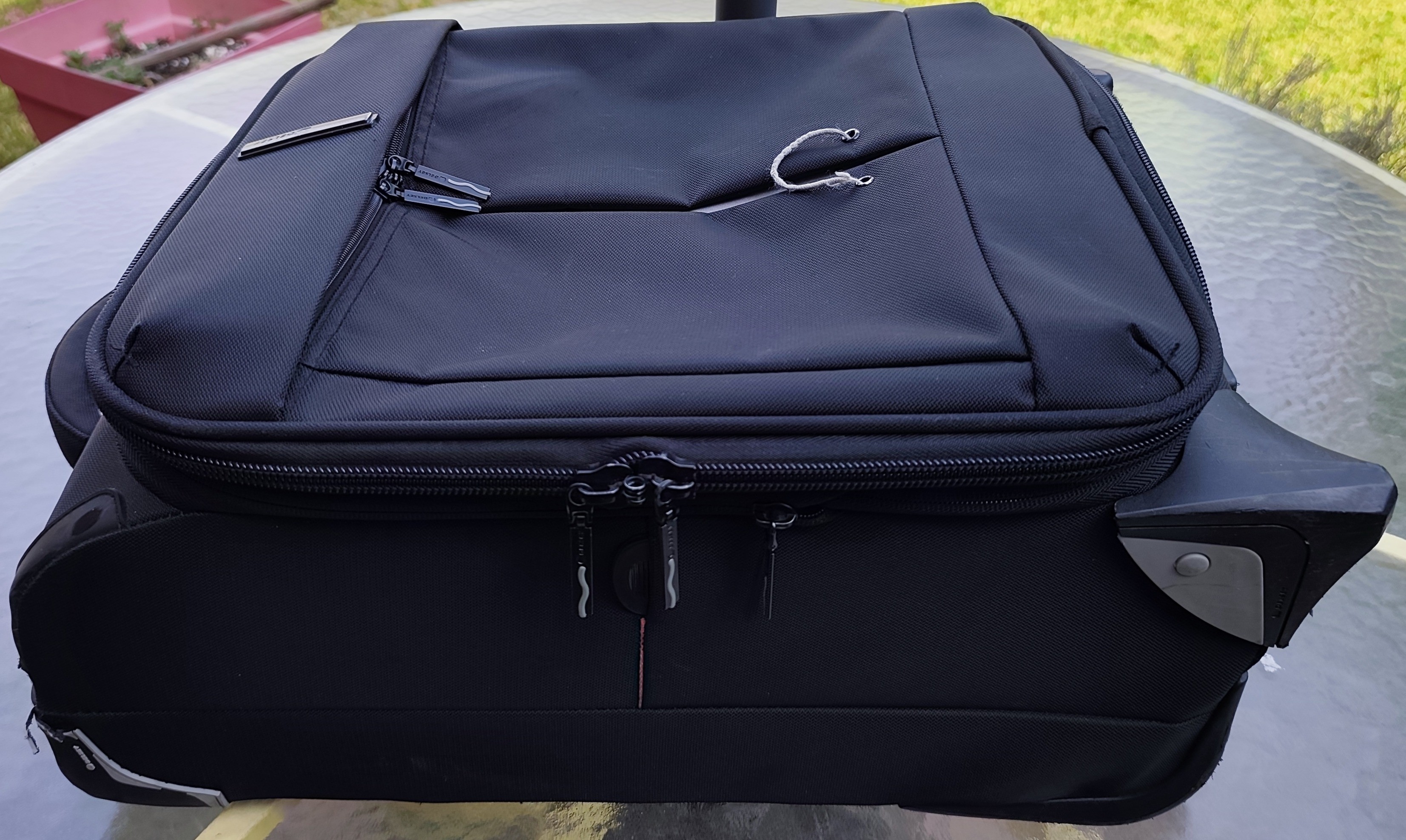 Delsey carry on luggage with telescopic pull handle - photo 4