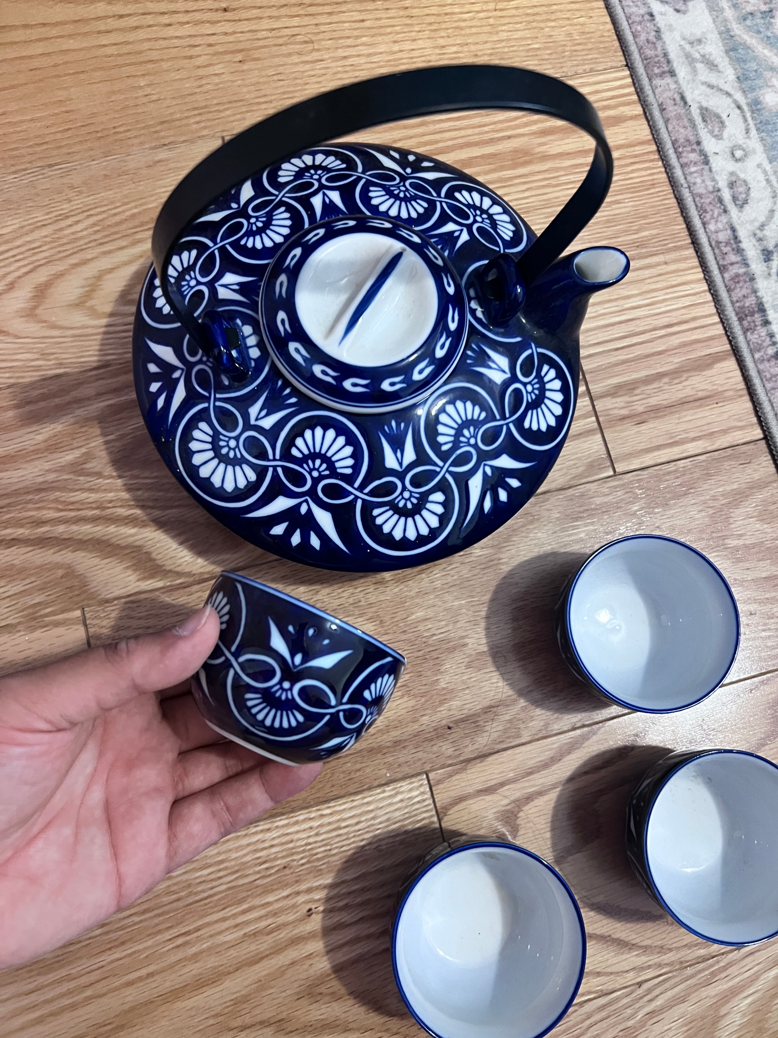 Blue and White Ceramic Teapot Set with 4 Cups - photo 3