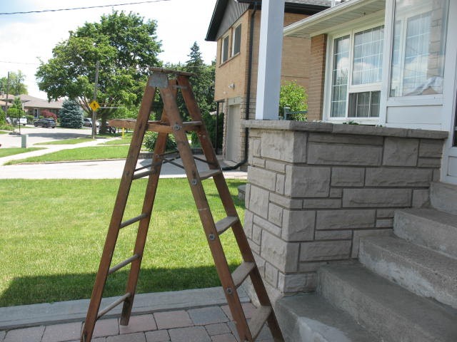 6 Foot Wooden Ladder - photo 5