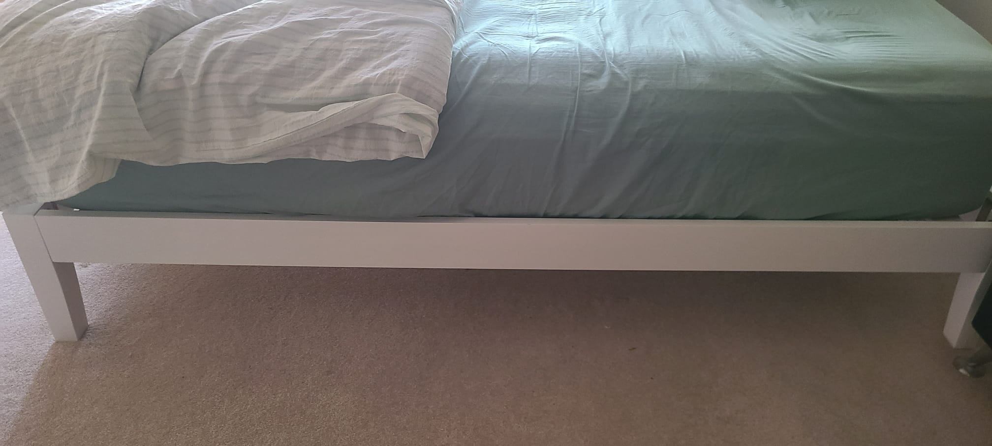 MUSY GO! King Size bed frame and Mattress