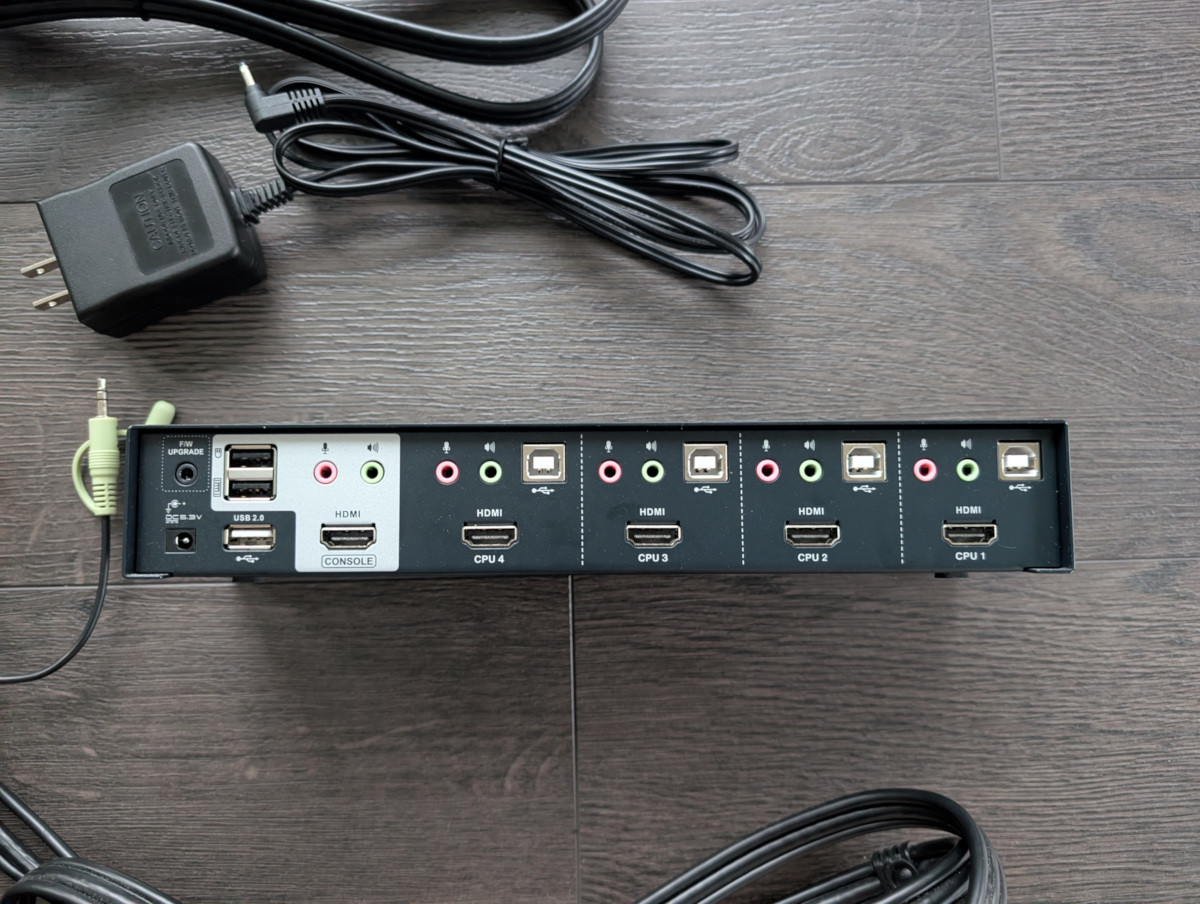 IOGear GCS1794 4-Port HDMI KVM switch with audio - photo 3