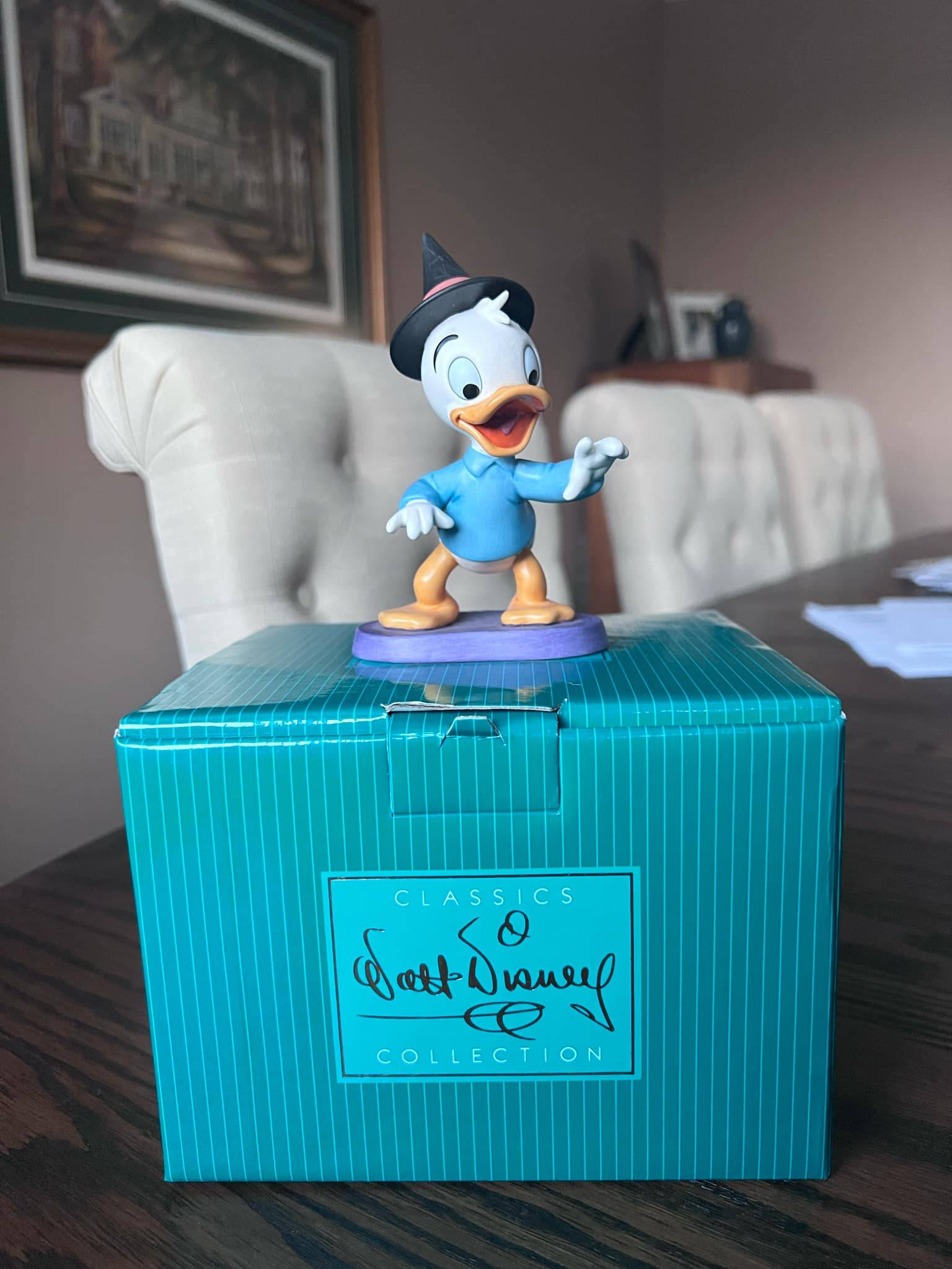 Disney's Trick or Treat Nephew Ducks WDCC Figurines - photo 3