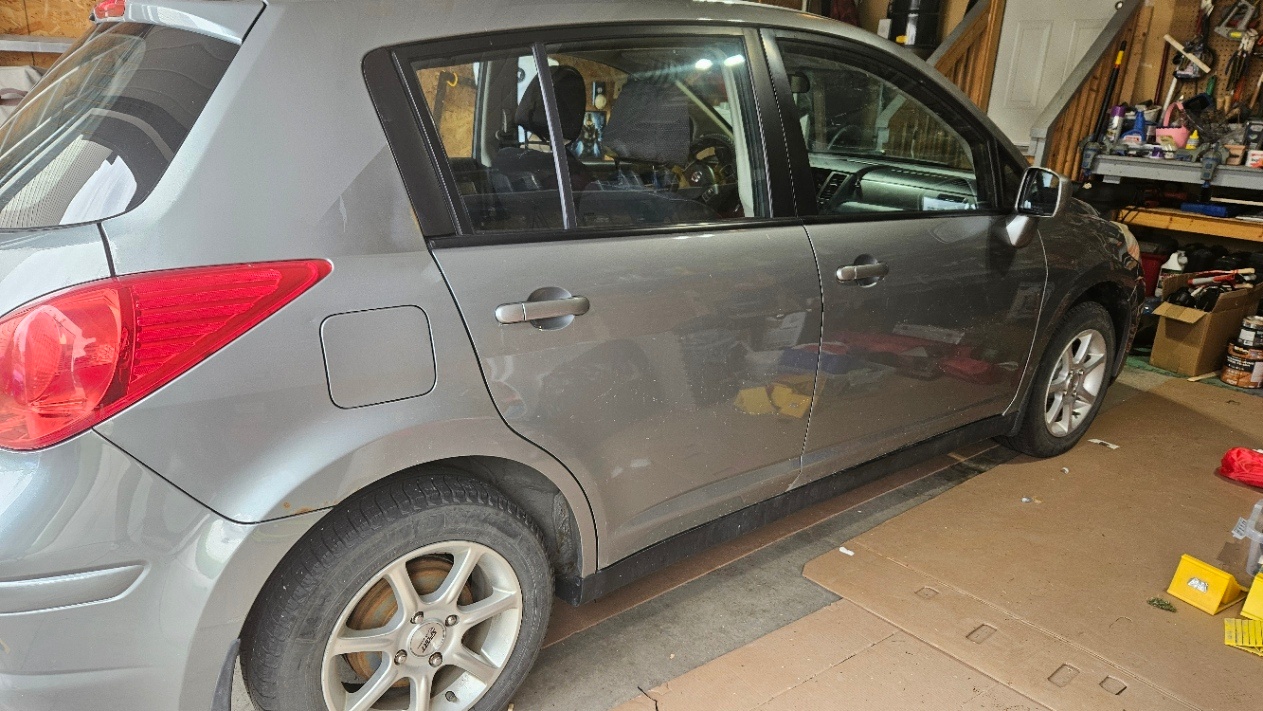 2007 Nissan Versa SL 6-SPD Manual, Winter tires - photo 4