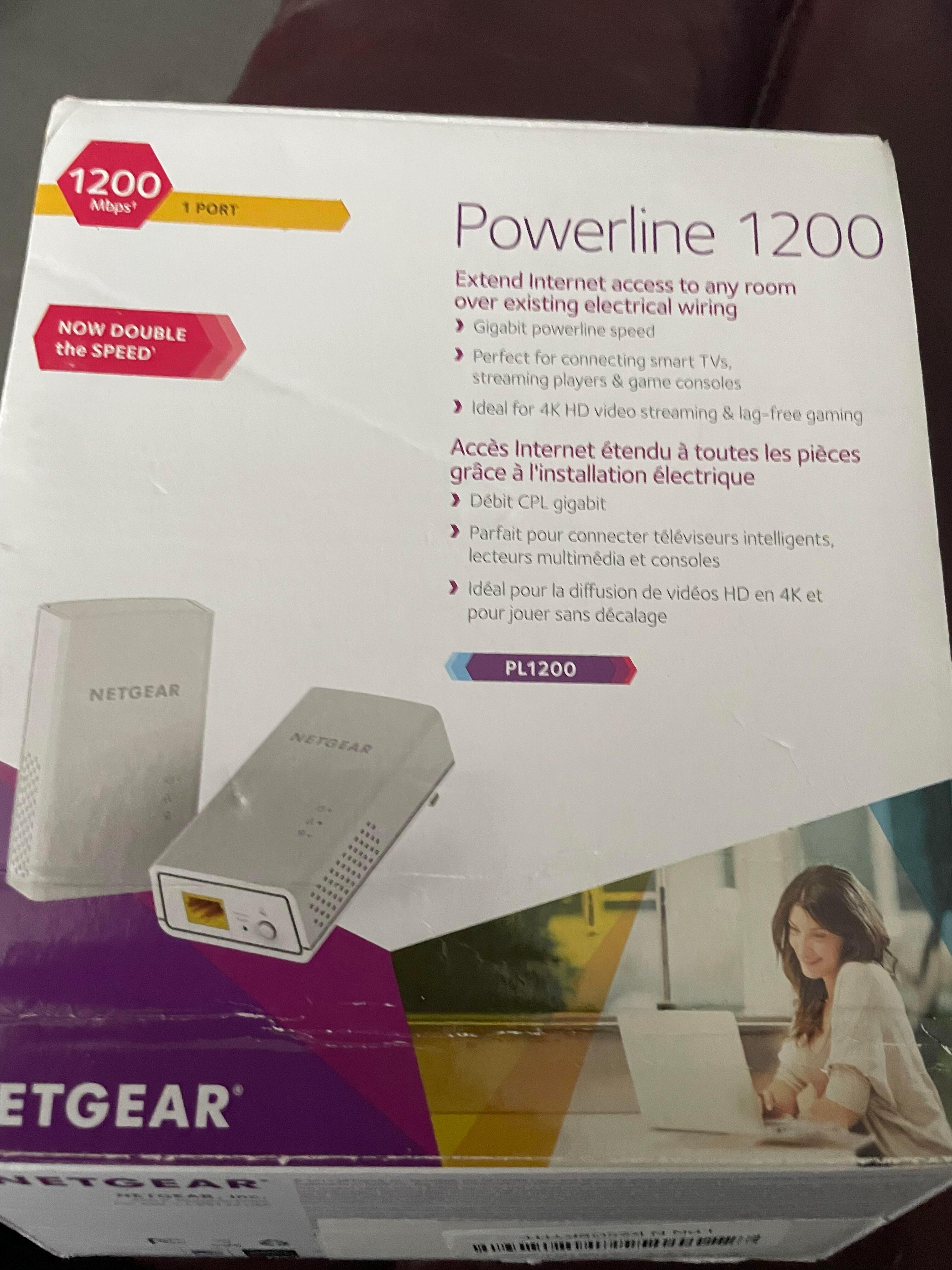 NETGEAR Powerline 1200 + Extra Outlet (PLP1200)