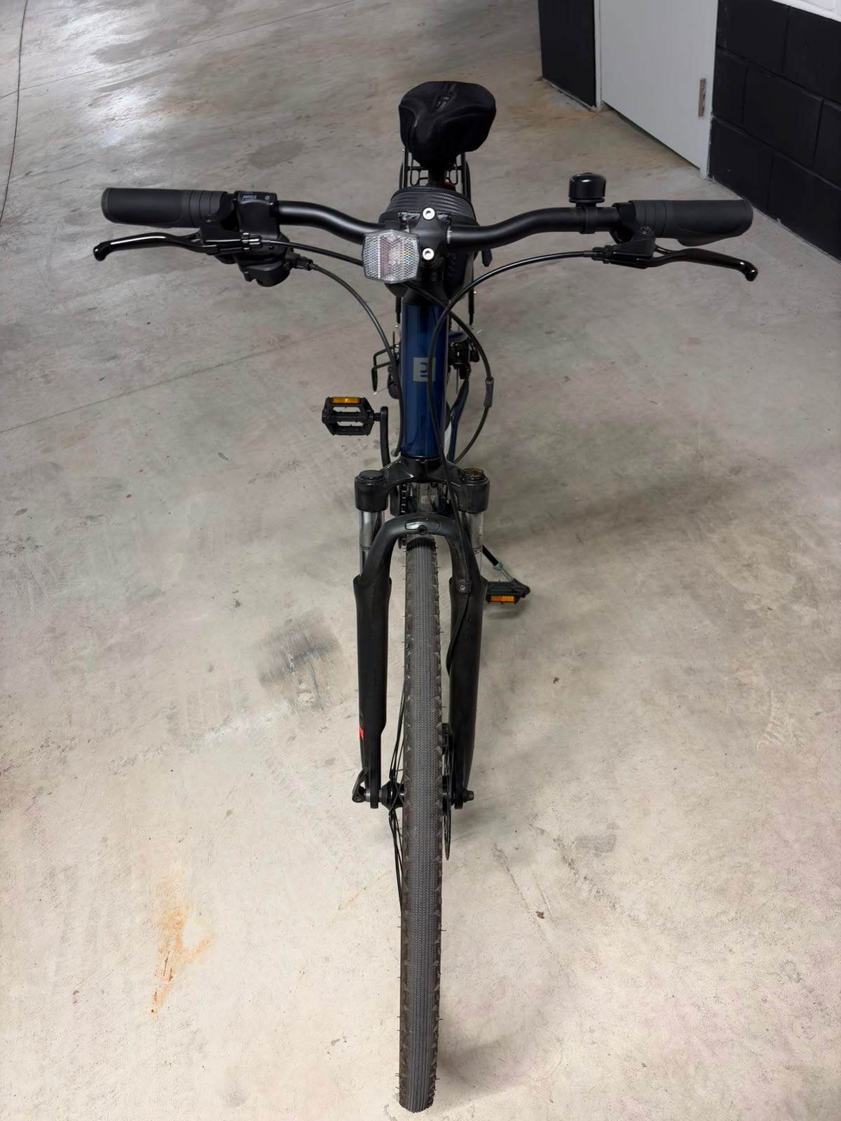 Hybrid 9-speed Bike - photo 2