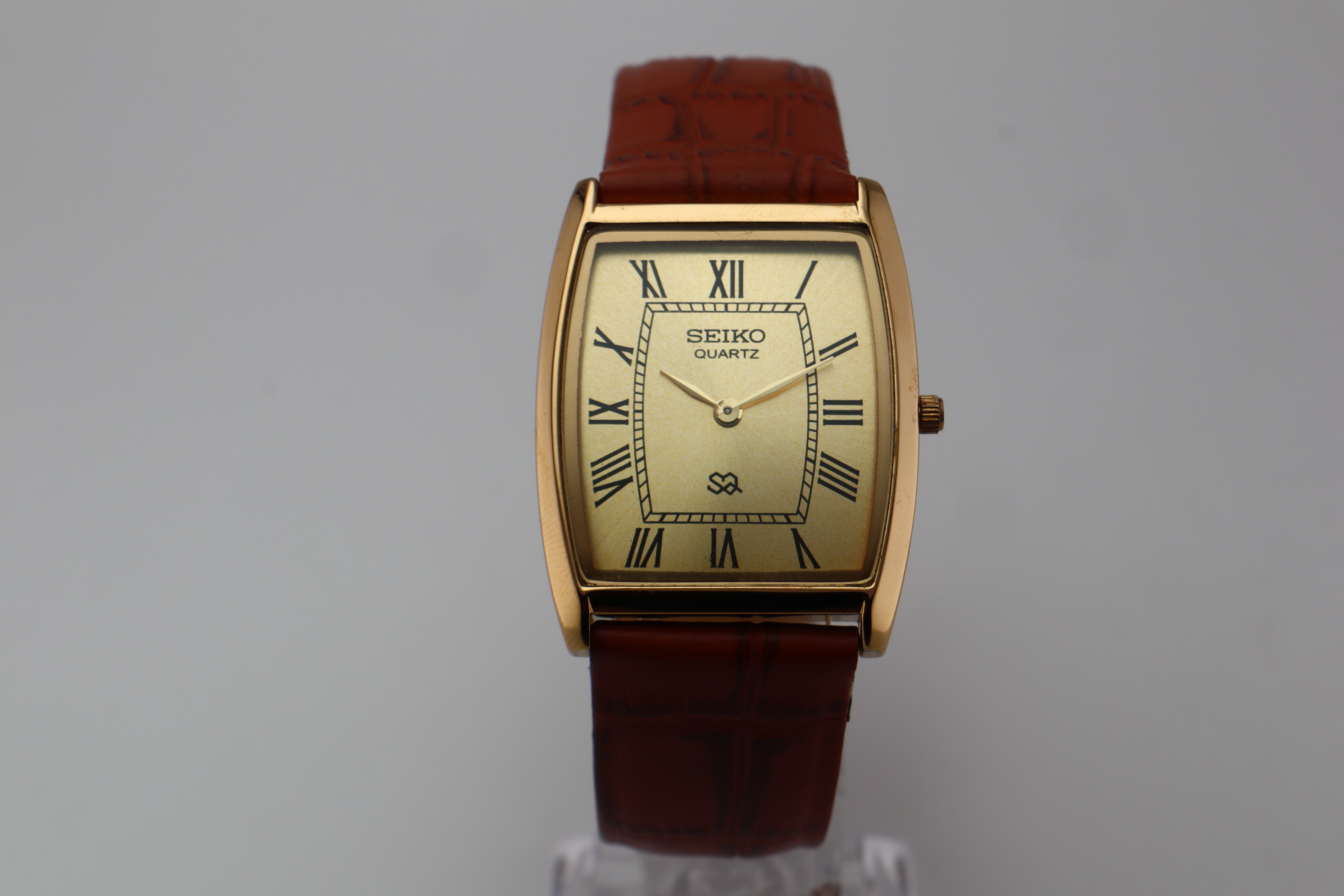Refurbished Vintage Barrel Tank Men’s Watch - photo 2