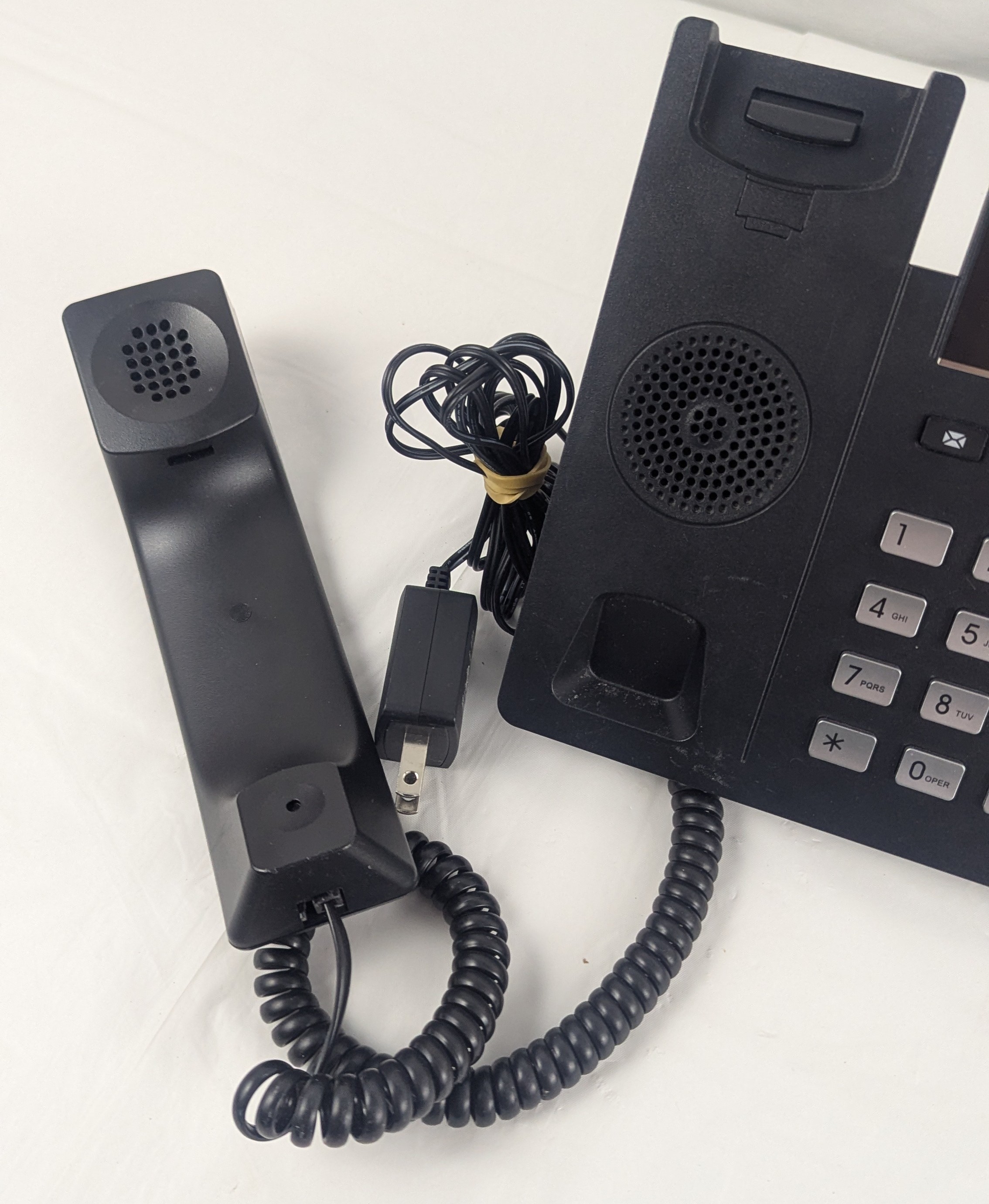 OOMA Grandstream GRP2613 Carrier-Grade IP Phone Color Screen - photo 4