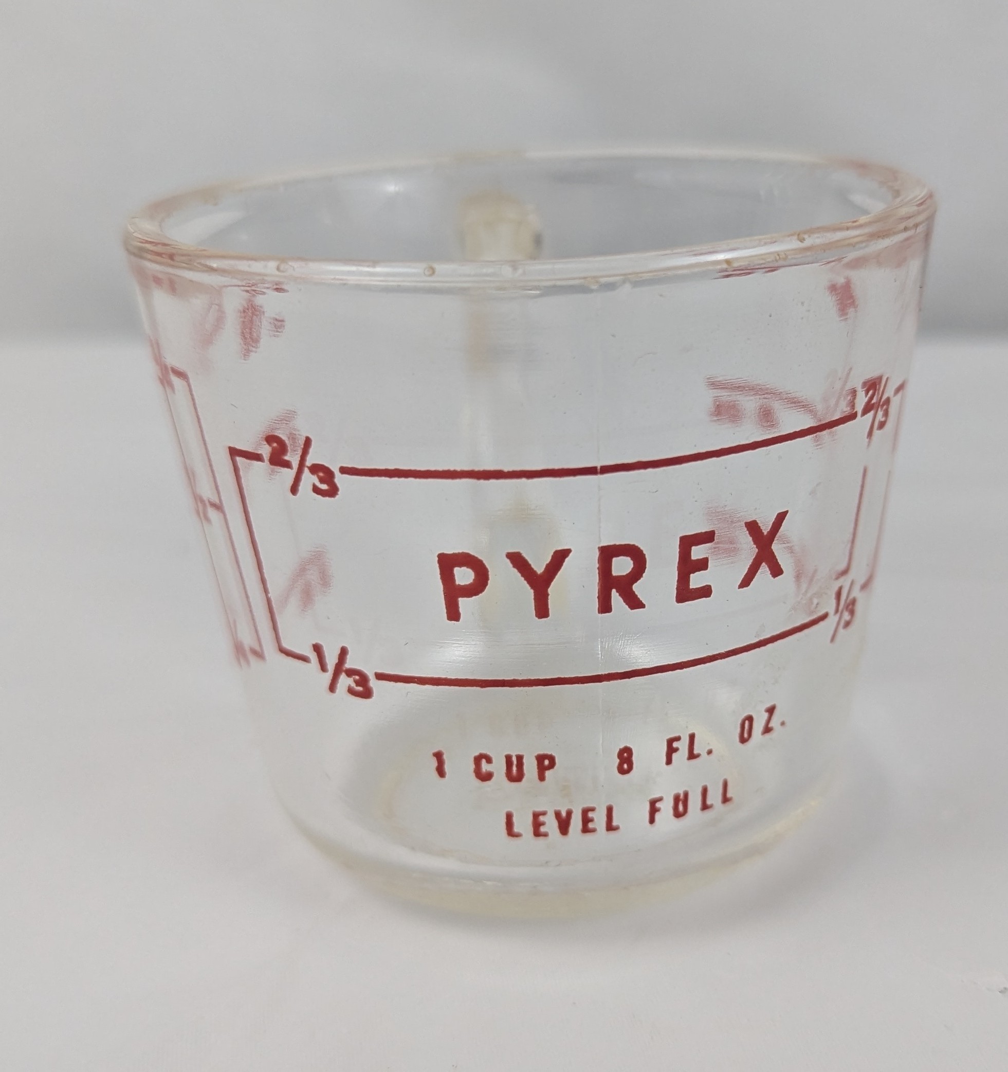 PYREX Antique 1940s Measuring Glass 1 Cup Closed D Handle