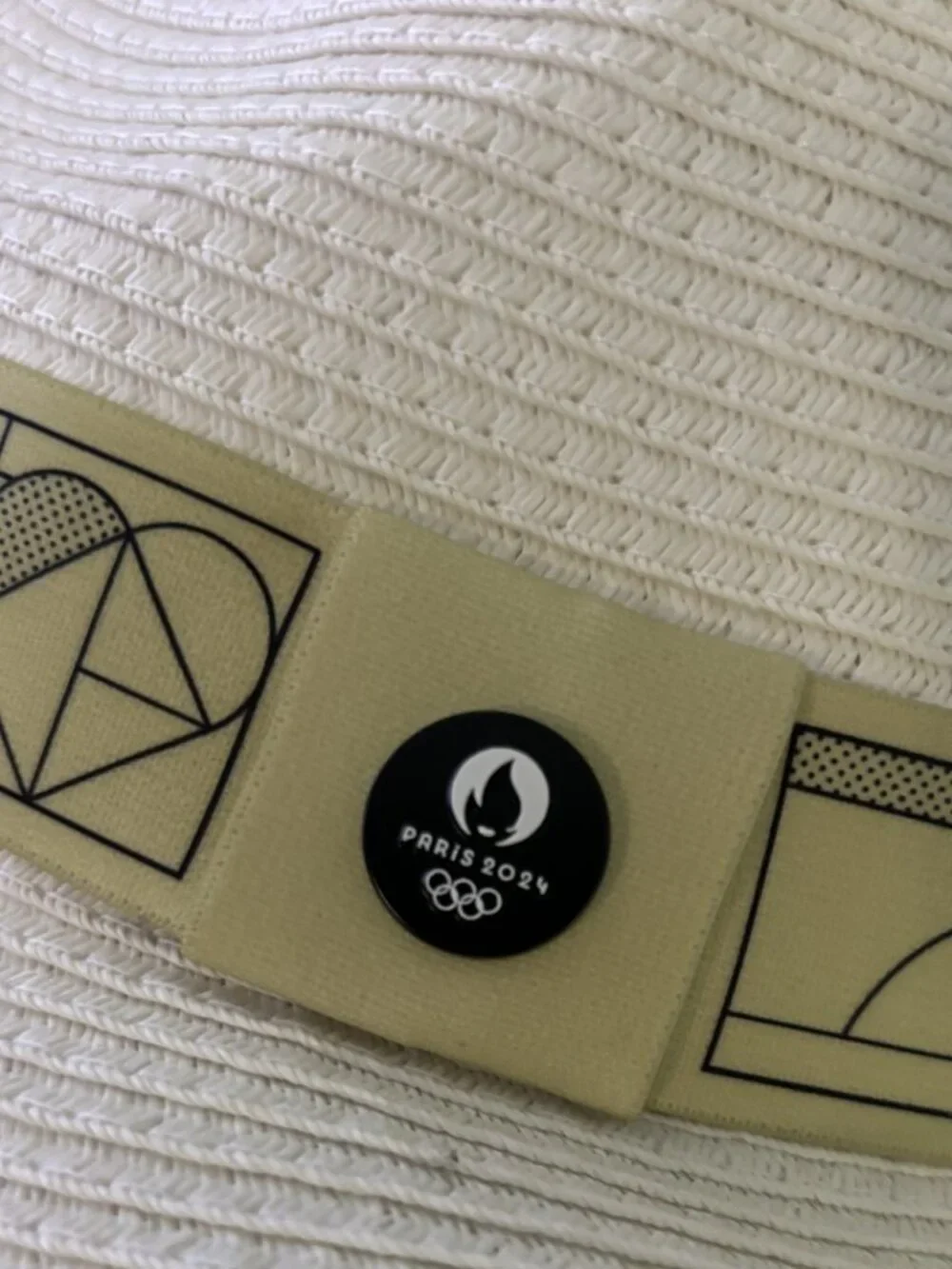 Paris 2024 White Sun Hat – Official Olympics Souvenir - photo 4