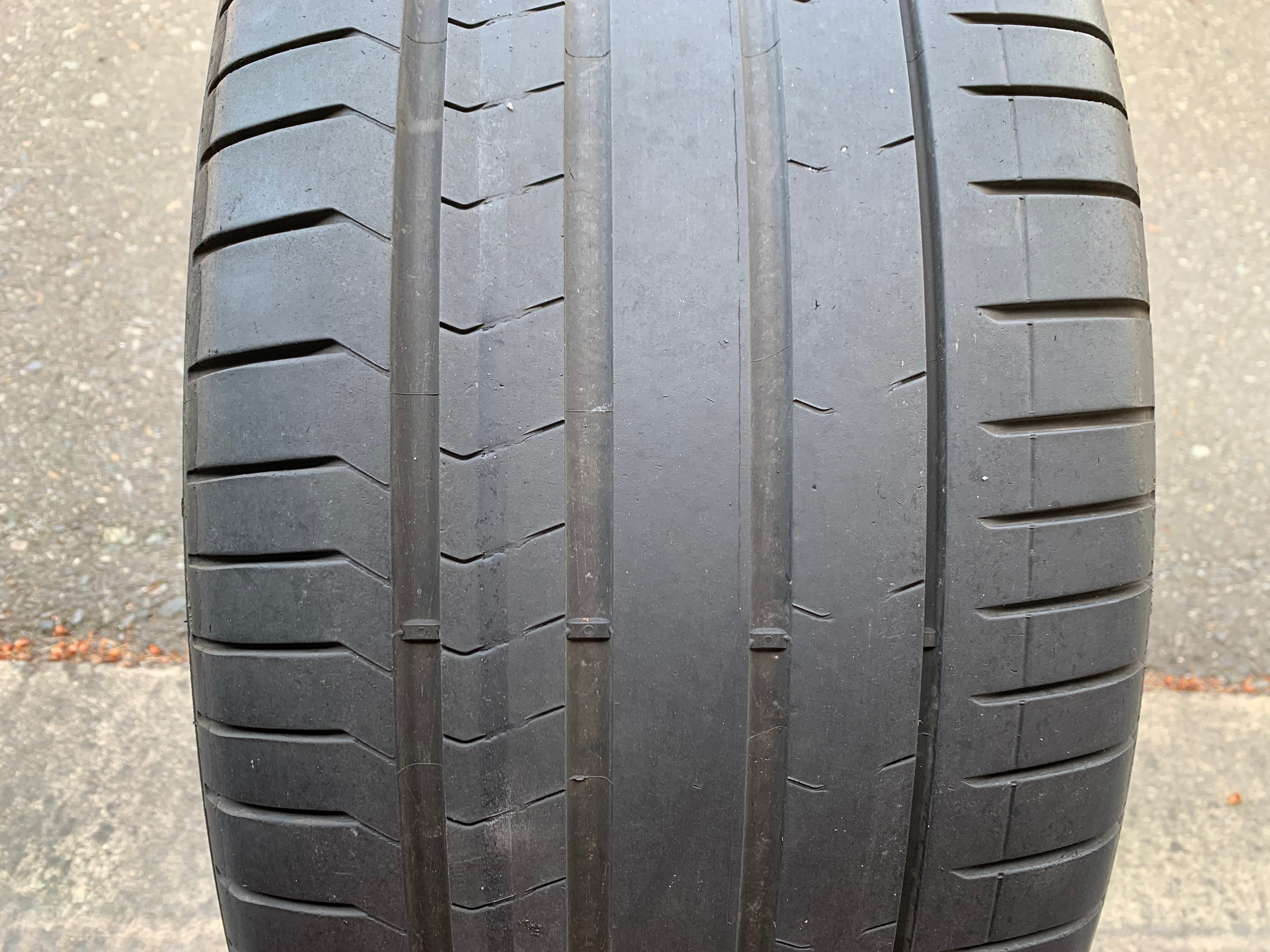 1 x single 275/35/21 XL Pirelli Pzero PZ4 RFT with 55% tread - photo 2