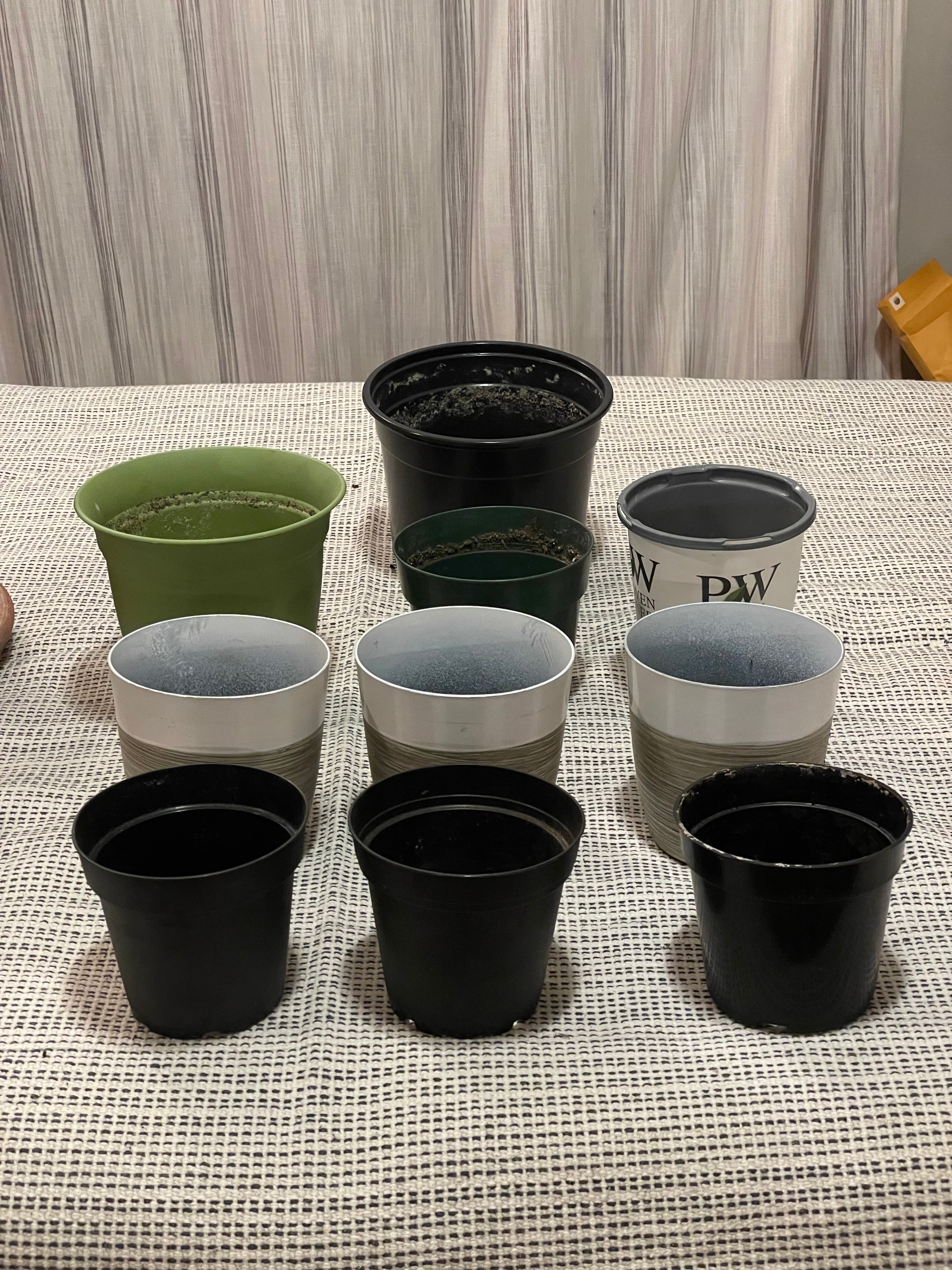 Assorted Terracotta and Plastic Plant Pots - photo 3