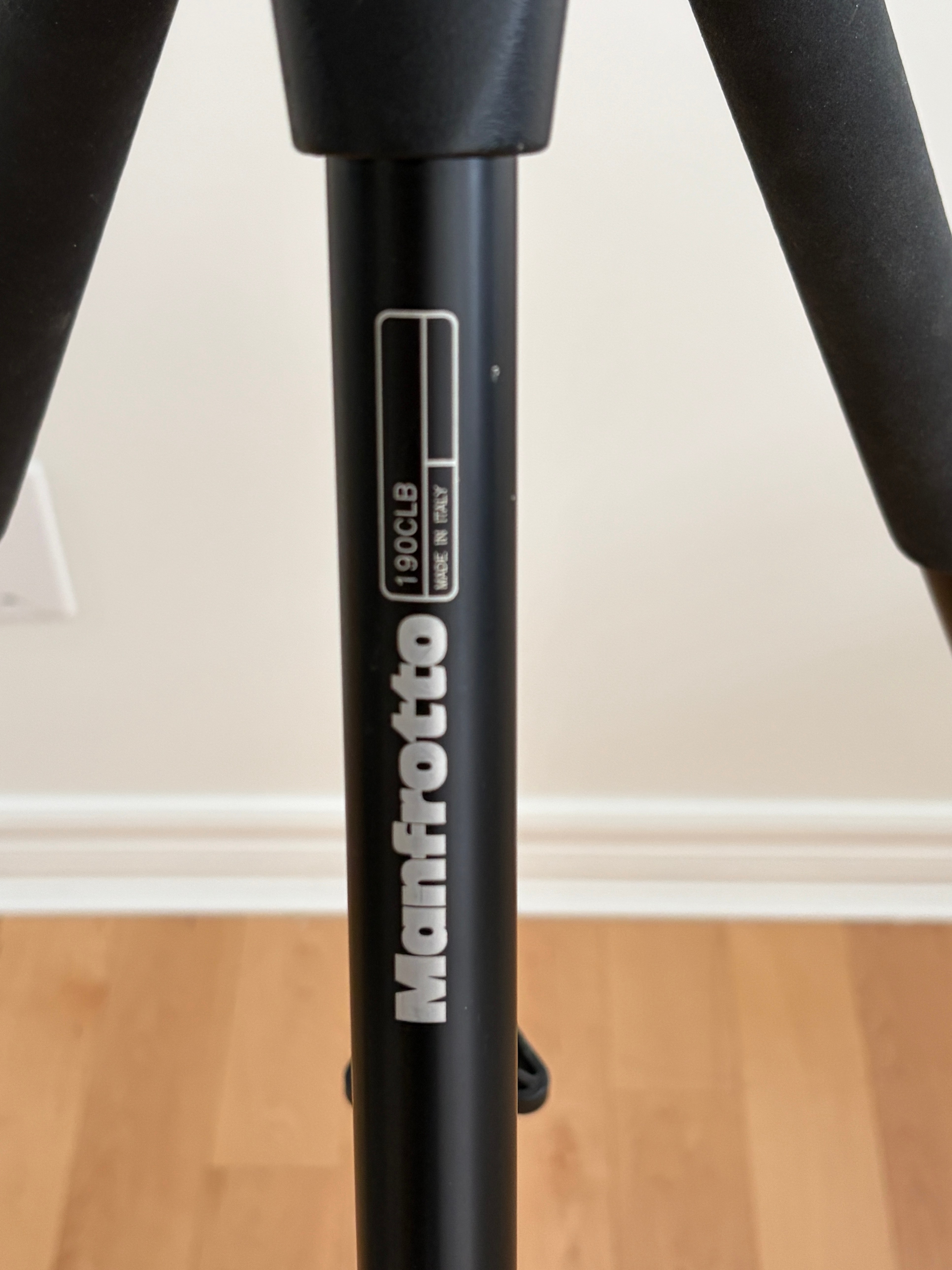 Manfrotto 190CLB Tripod with 3275 Head and 360 Panoramic head - photo 2