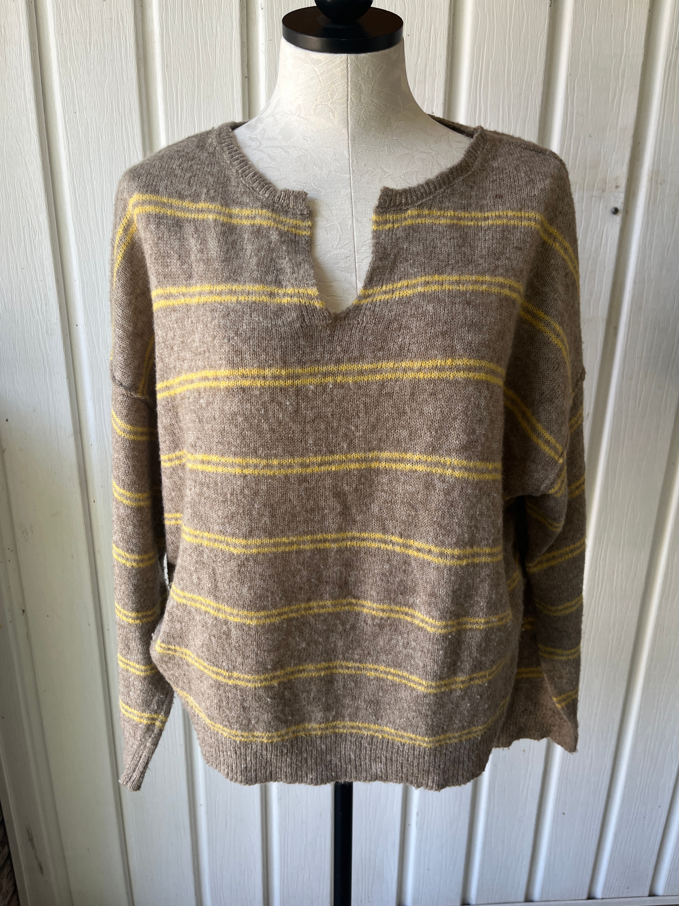 American Eagle Striped Sweater M