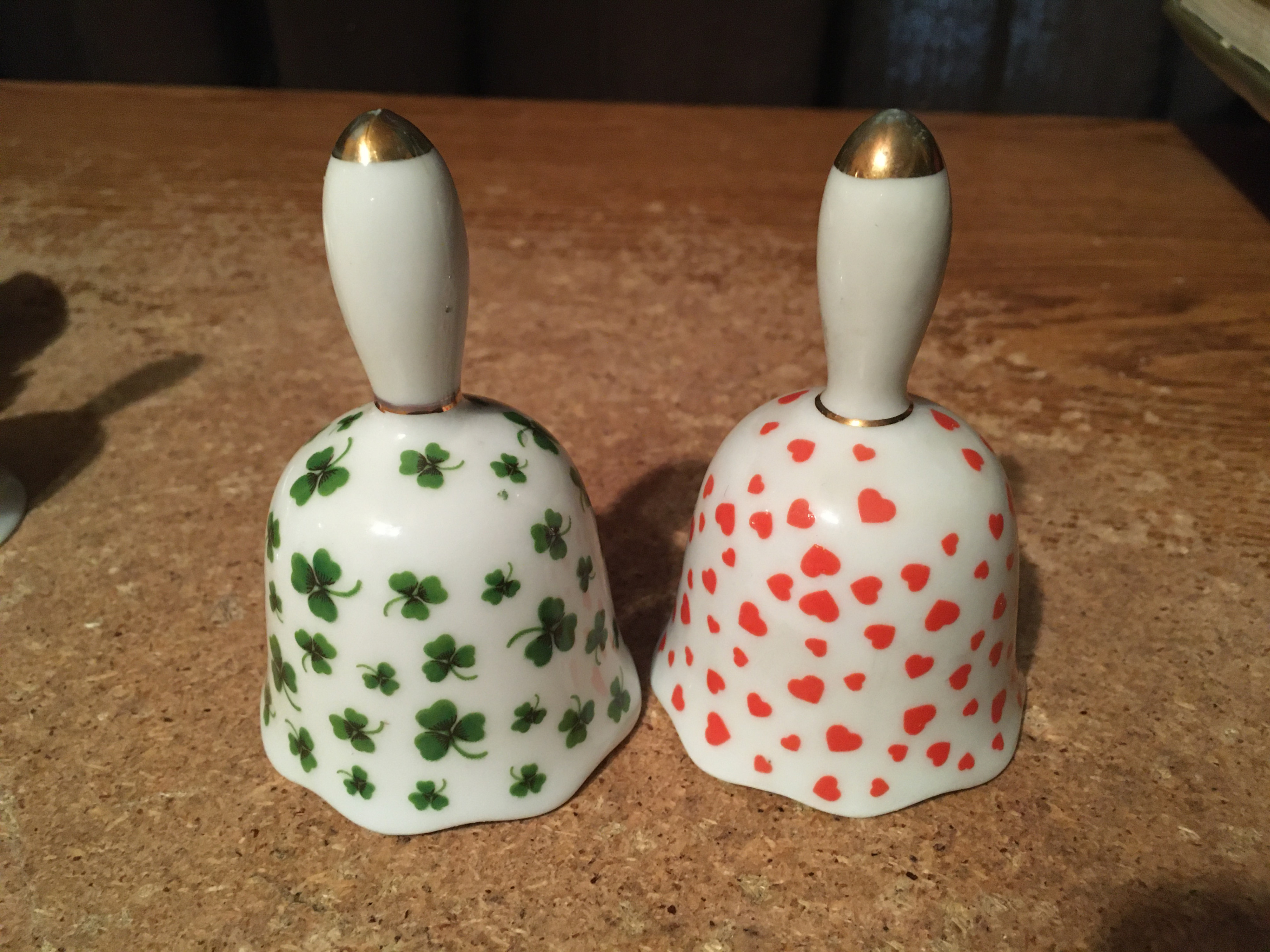 LOT OF 4 ENESCO BELLS VALENTINE'S DAY ST. PATRICKS DAY HALLOWEEN - photo 2