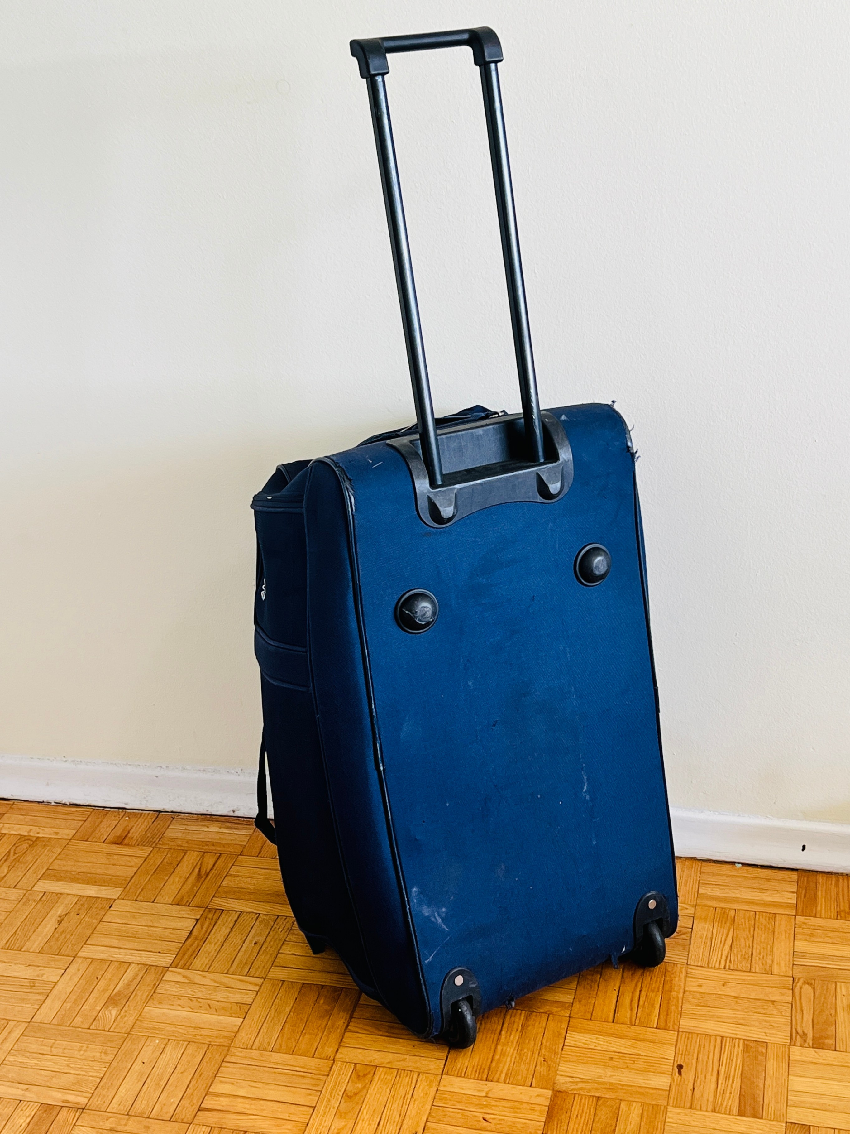 American Tourister Luggage Trolley bag with 2 wheels - photo 2