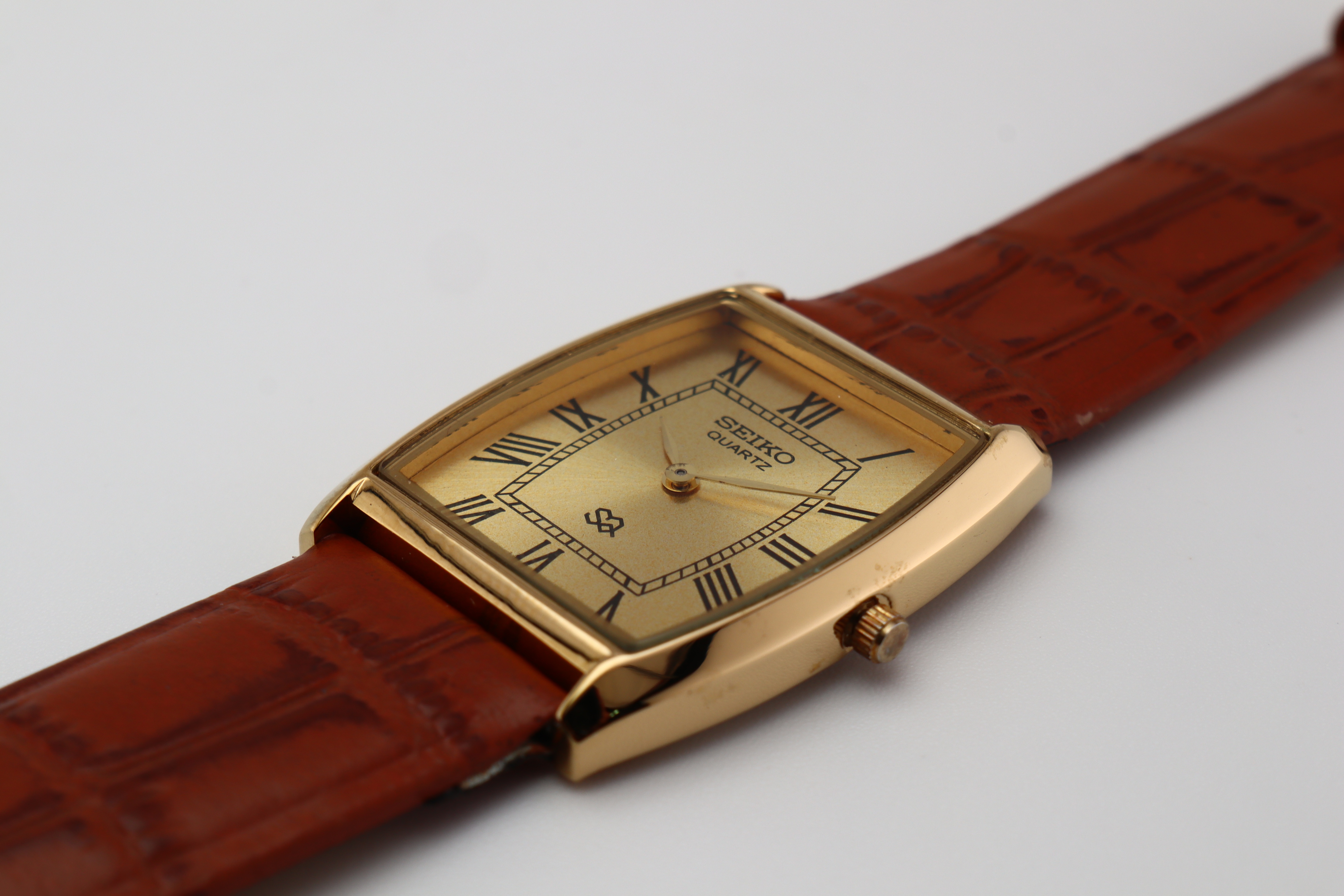 Refurbished Vintage Barrel Tank Men’s Watch - photo 5