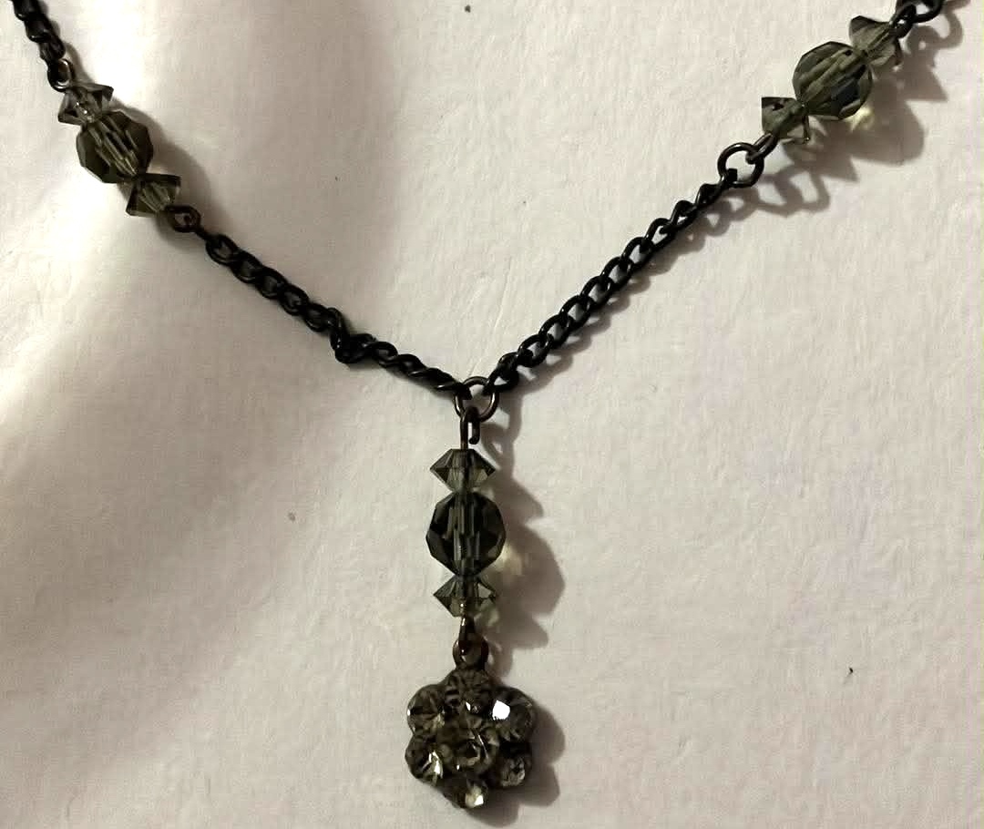 Necklace with Floral Pendant - 16 Inches - photo 2