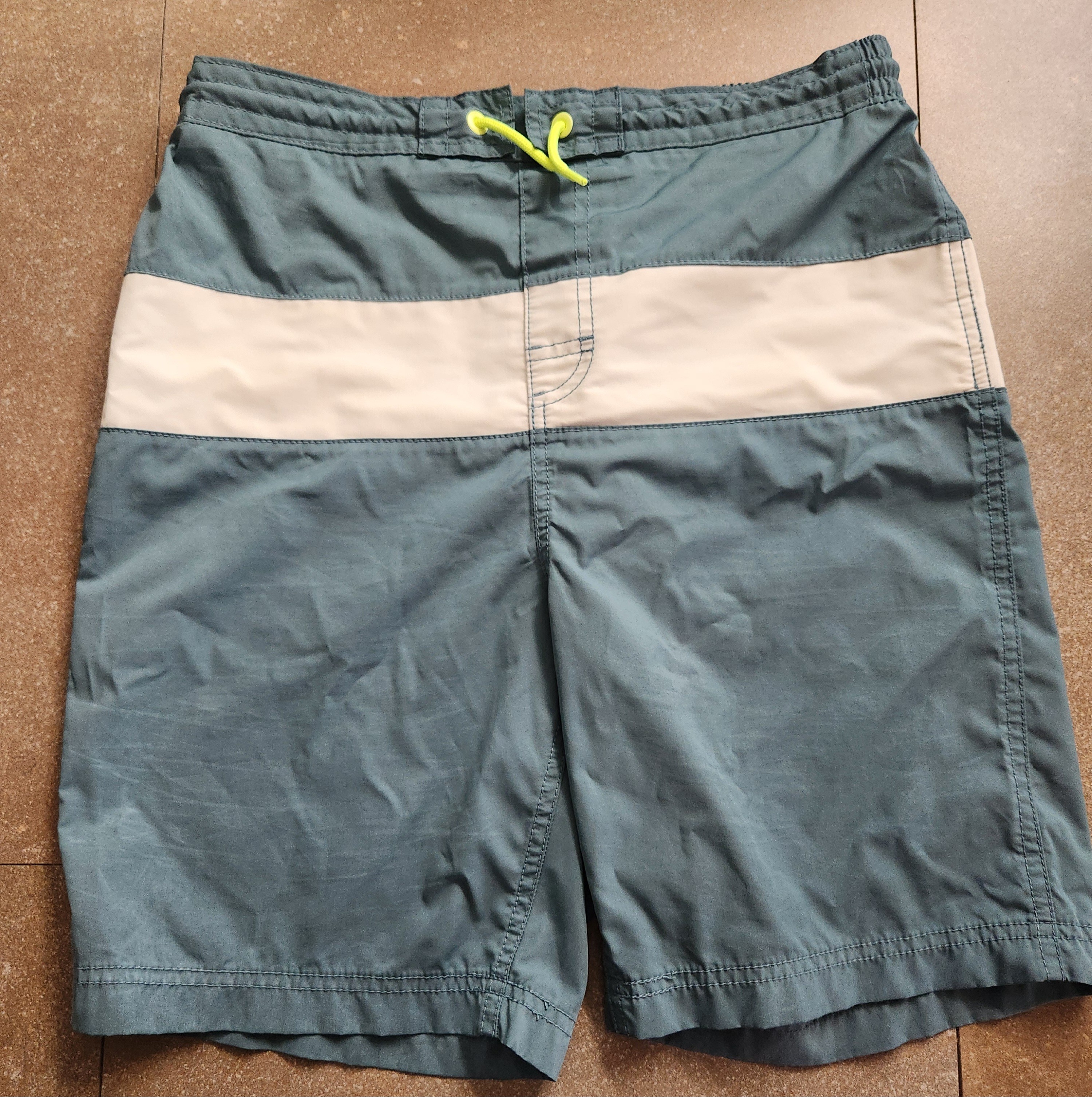 Boys SZ XXL (18) Swim Short