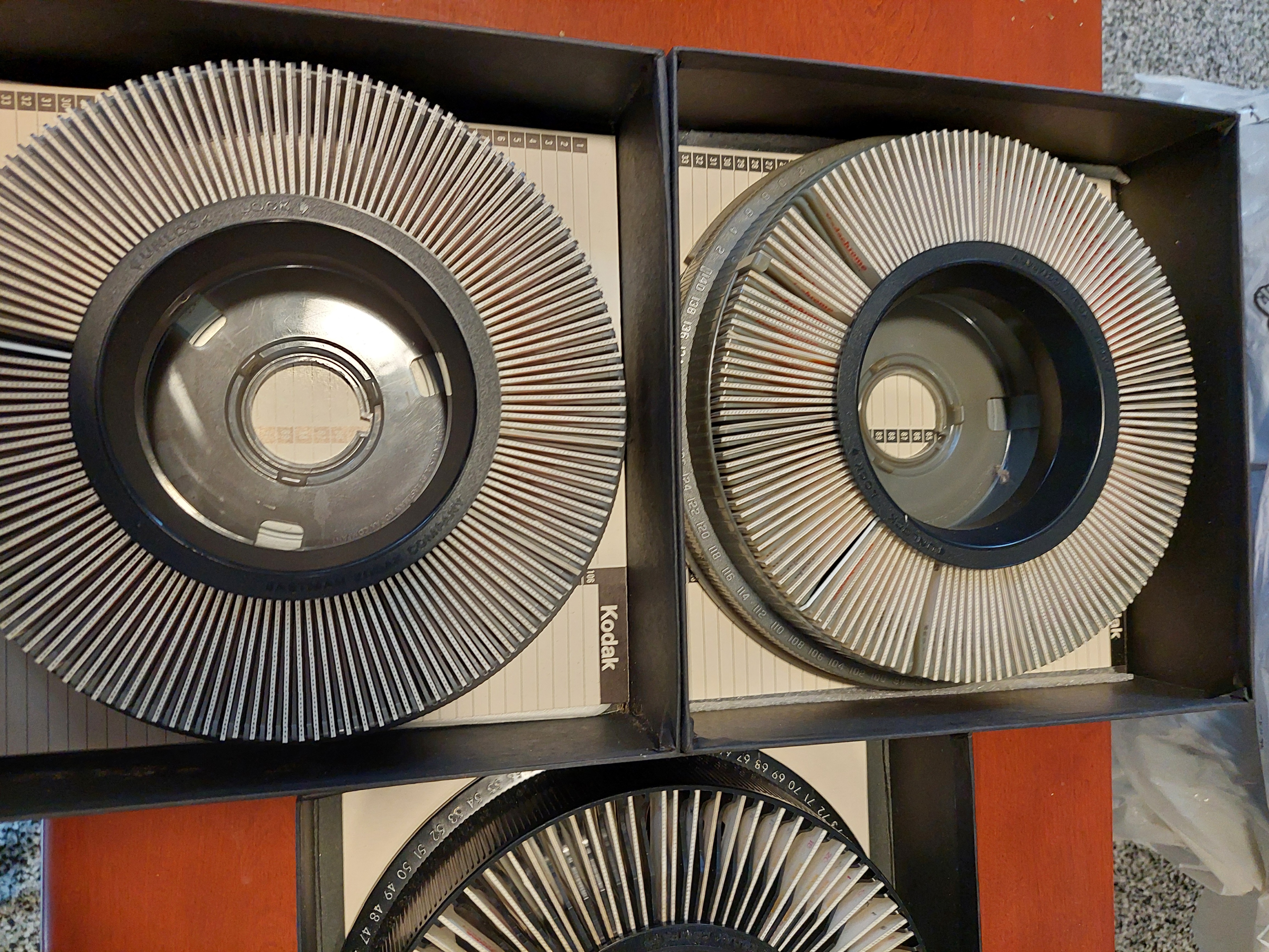 Kodak Carousel Auto-Focus Projector - photo 2