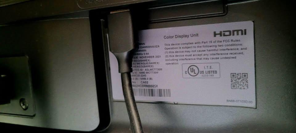 Samsung 32" Monitor – Excellent Condition - photo 2