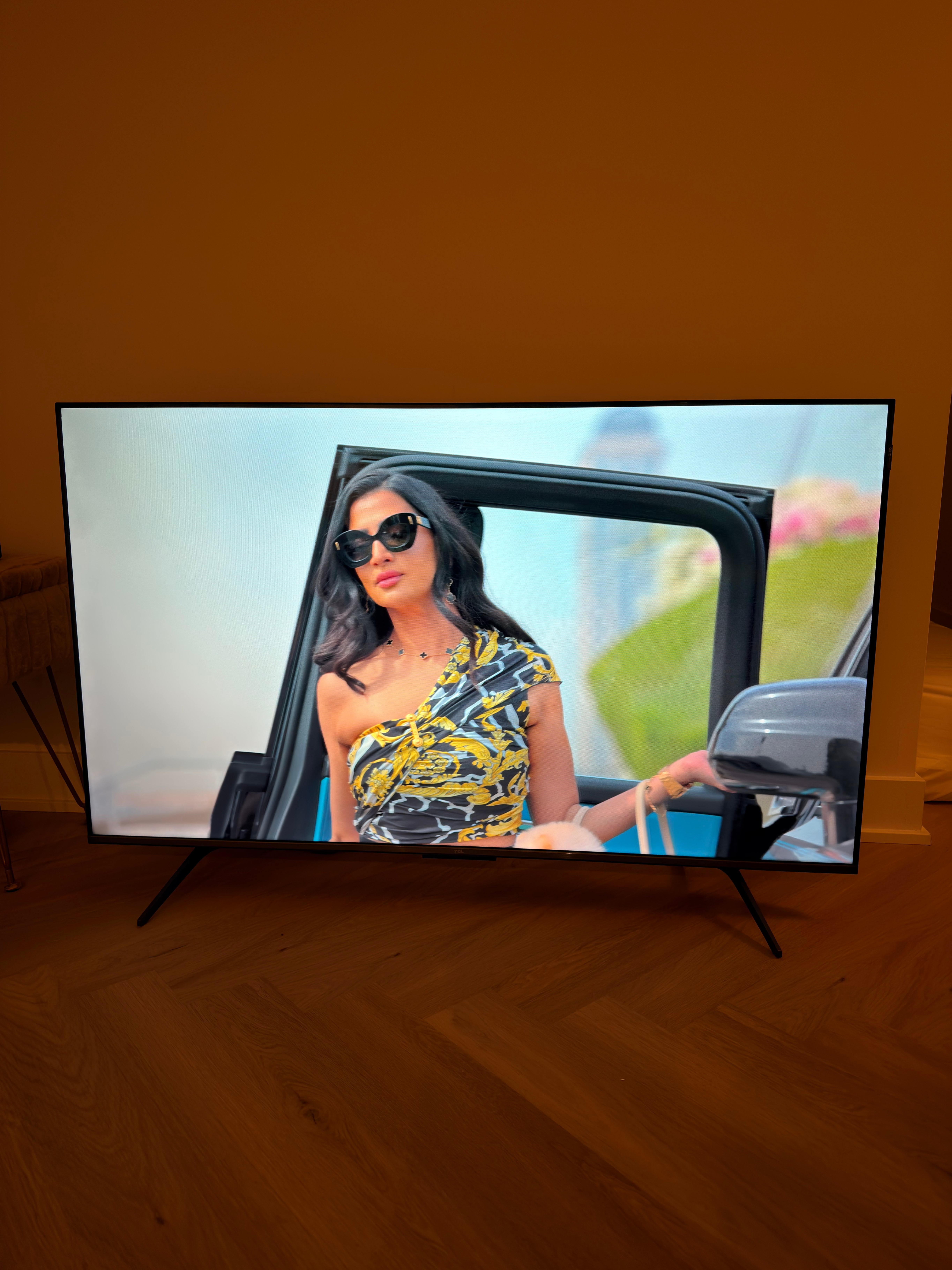 TCL 50 inch 4K UHD HDR QLED Smart Google TV- Brand New - photo 4